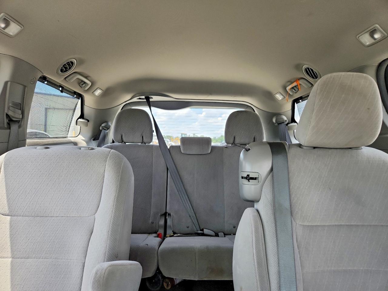 2015 Toyota Sienna Le Синий vin: 5TDKK3DCXFS613354