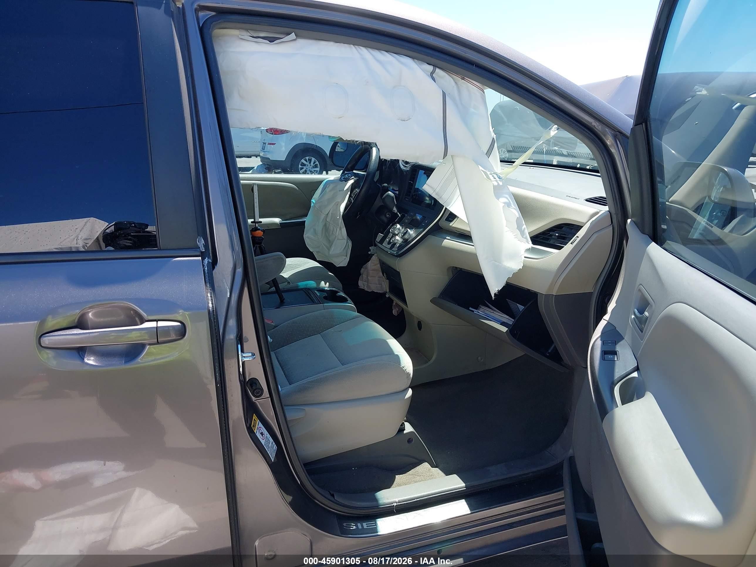 2015 Toyota Sienna Le 8 Passenger Gray vin: 5TDKK3DCXFS615847