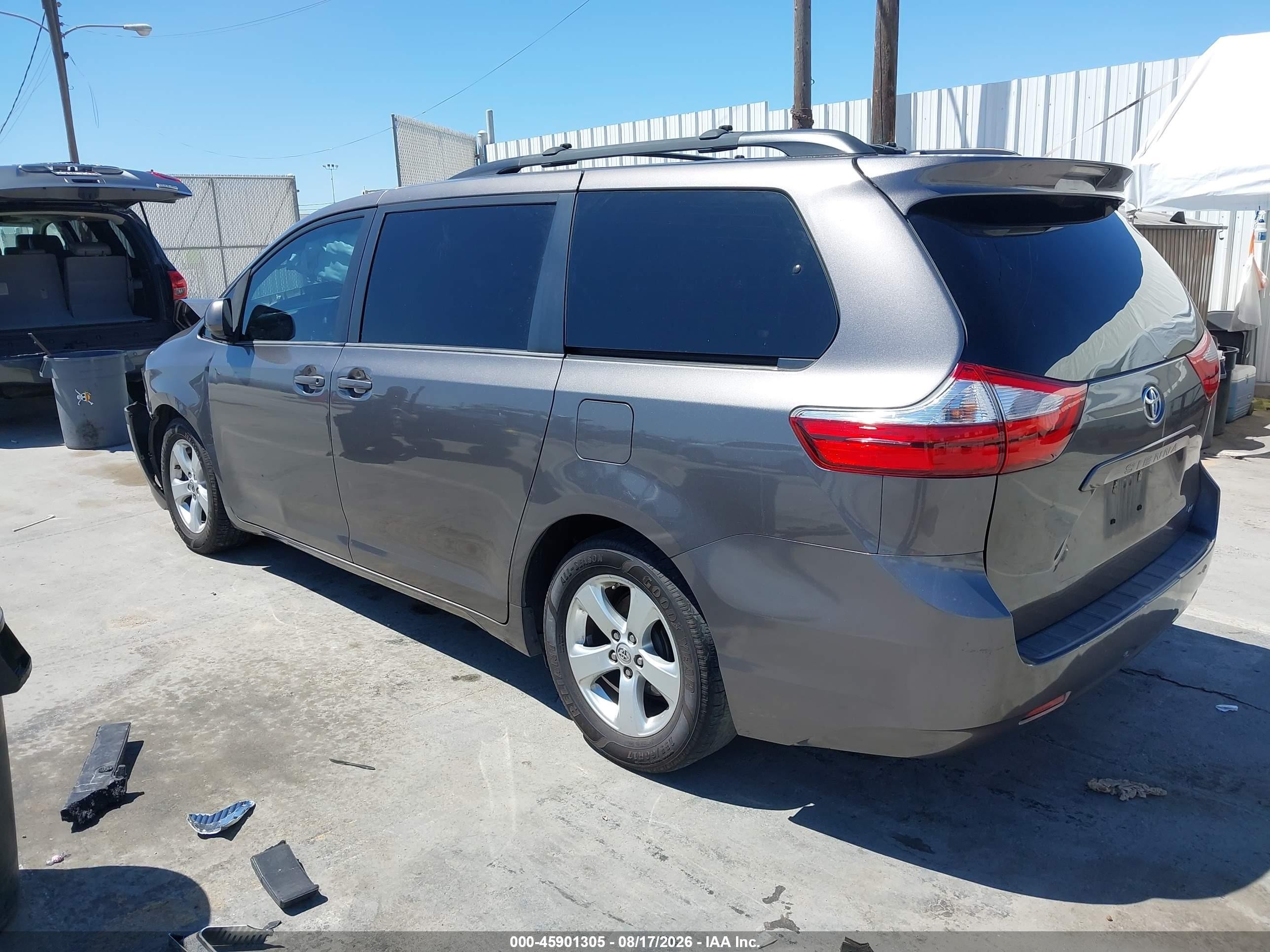 2015 Toyota Sienna Le 8 Passenger Gray vin: 5TDKK3DCXFS615847