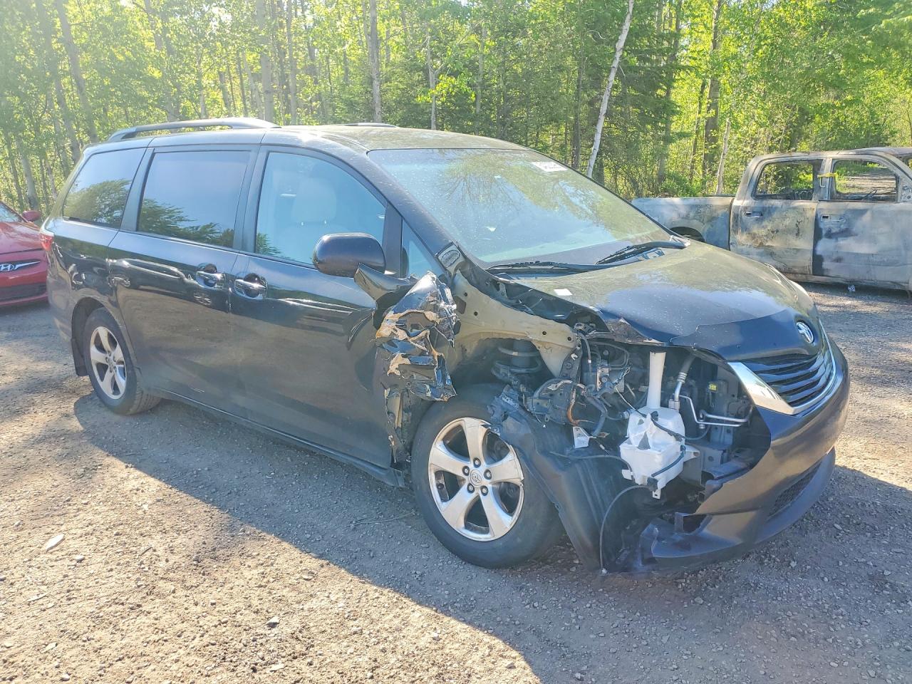 2015 Toyota Sienna Le Gray vin: 5TDKK3DCXFS625469