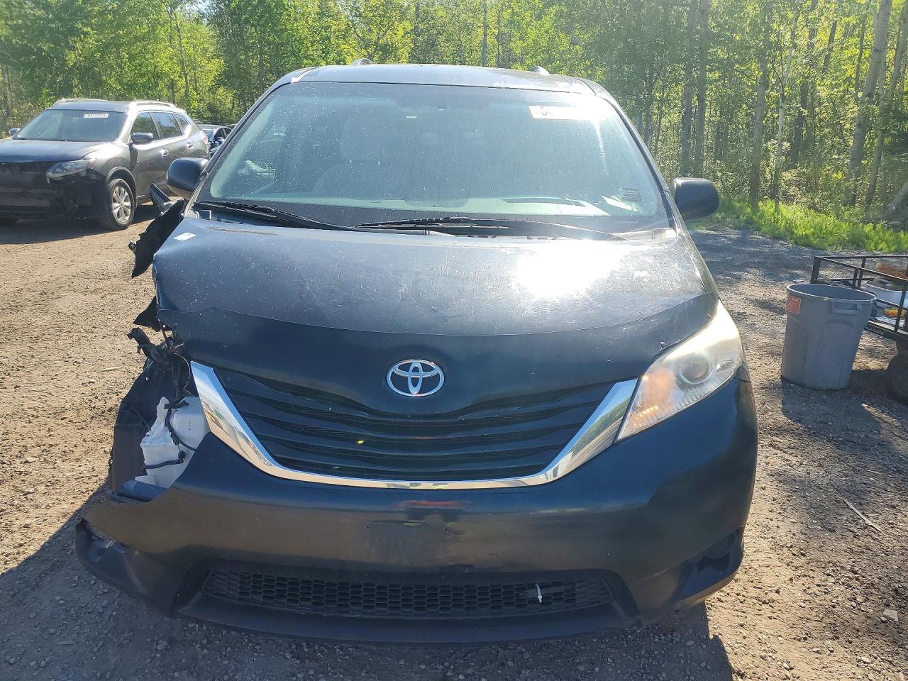 2015 Toyota Sienna Le Gray vin: 5TDKK3DCXFS625469