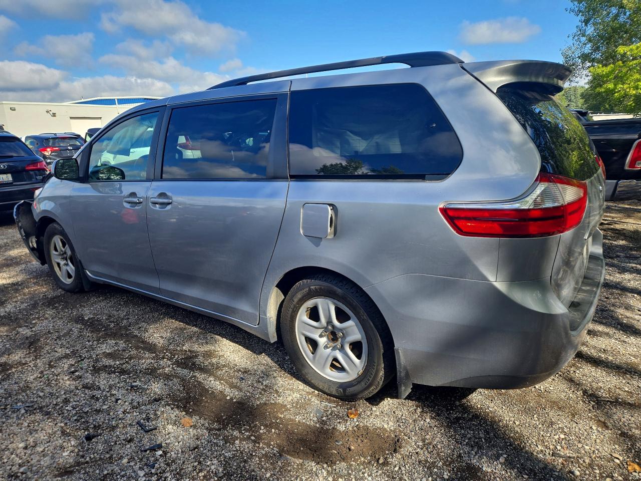 2015 Toyota Sienna Le Silver vin: 5TDKK3DCXFS668886