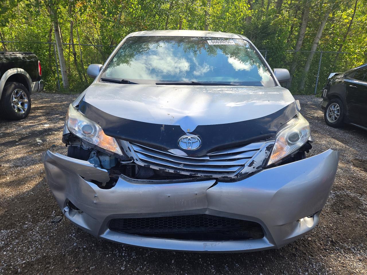 2015 Toyota Sienna Le Silver vin: 5TDKK3DCXFS668886