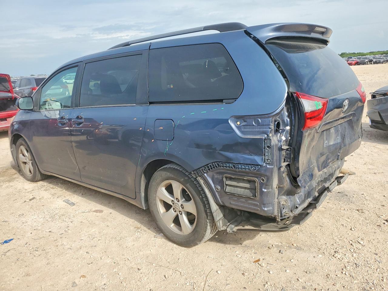 2015 Toyota Sienna Le Blue vin: 5TDKK3DCXFS688281