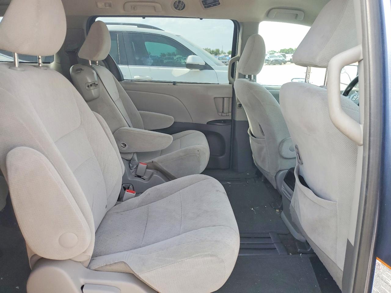 2015 Toyota Sienna Le Blue vin: 5TDKK3DCXFS688281