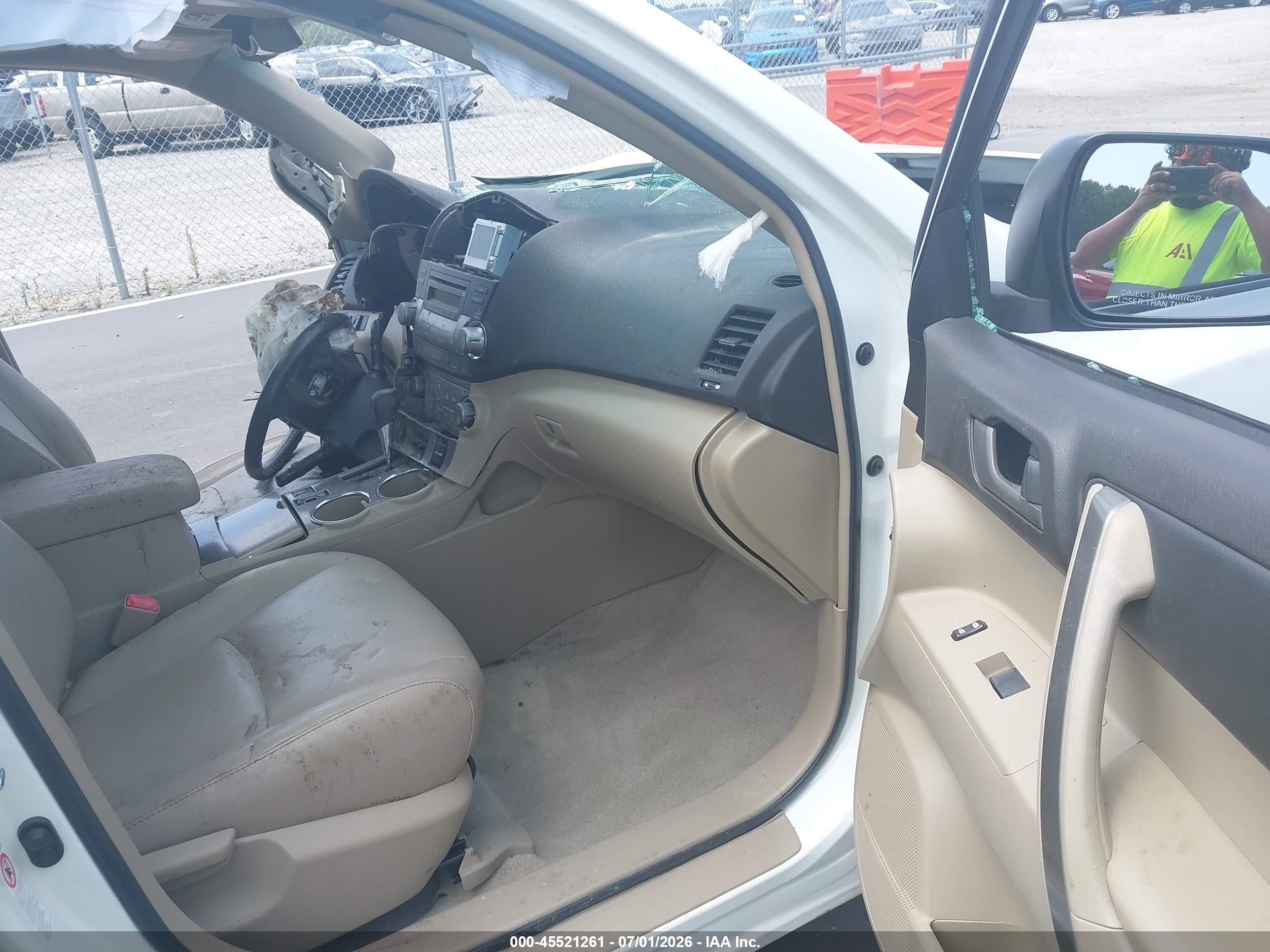 2010 Toyota Highlander Se V6 White vin: 5TDKK3EH0AS021139