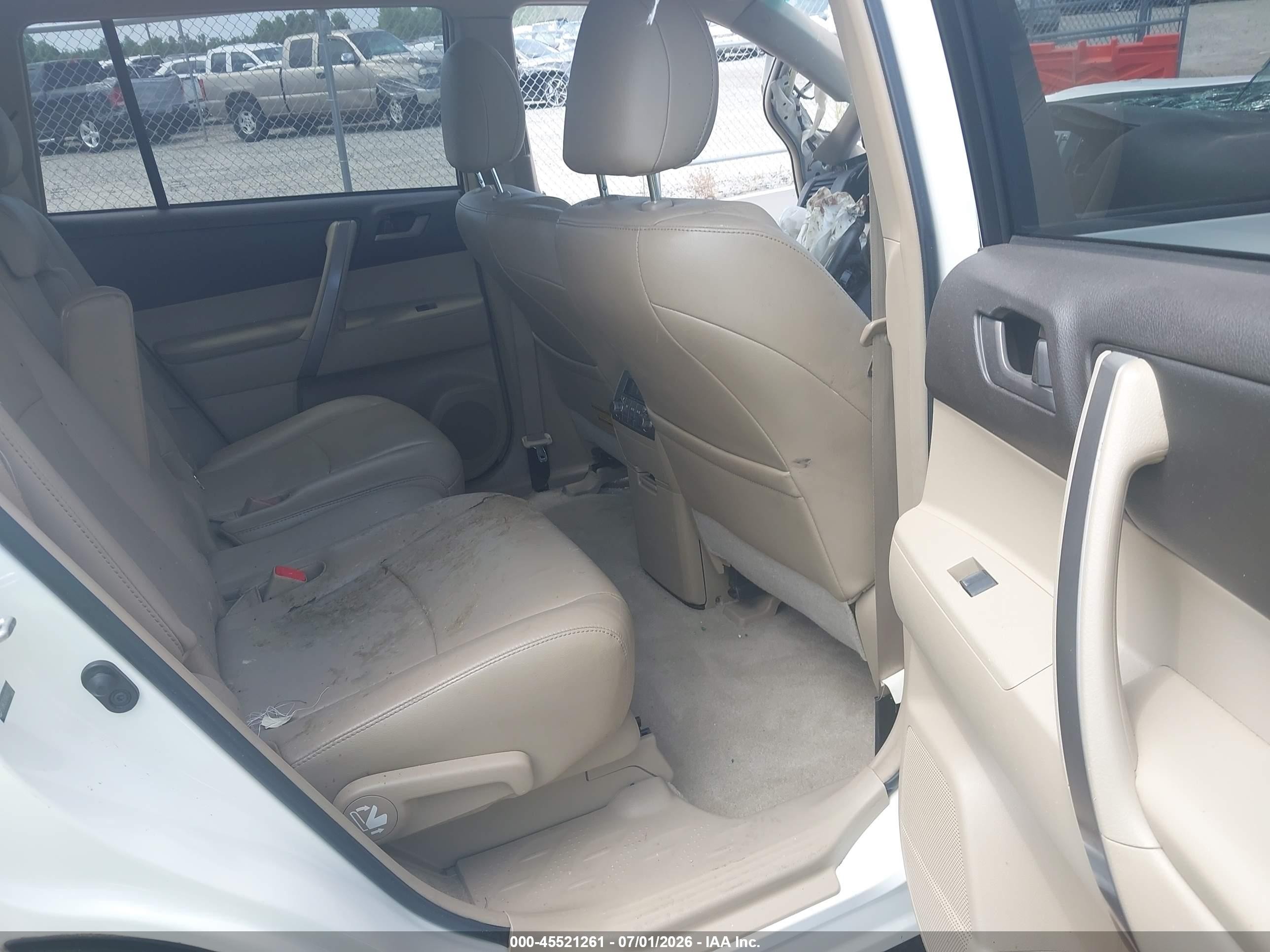 2010 Toyota Highlander Se V6 White vin: 5TDKK3EH0AS021139
