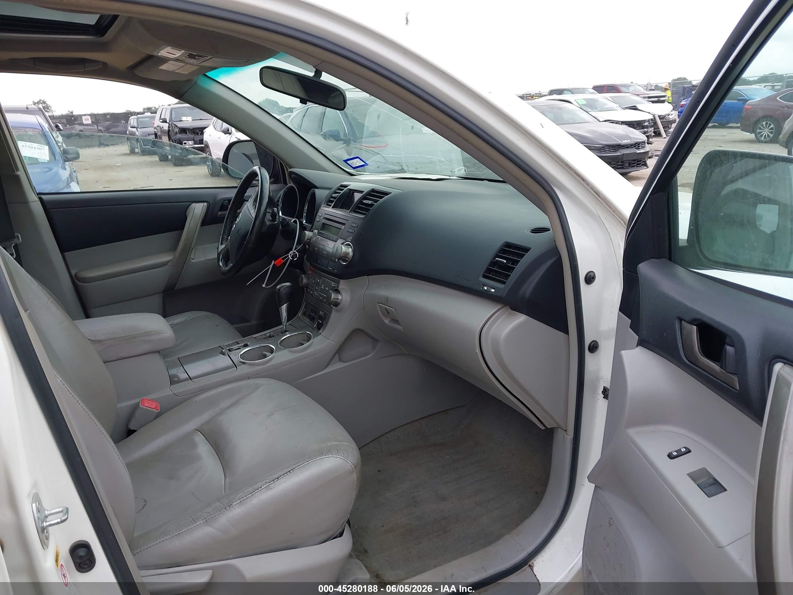 2010 Toyota Highlander Se V6 White vin: 5TDKK3EH2AS020817