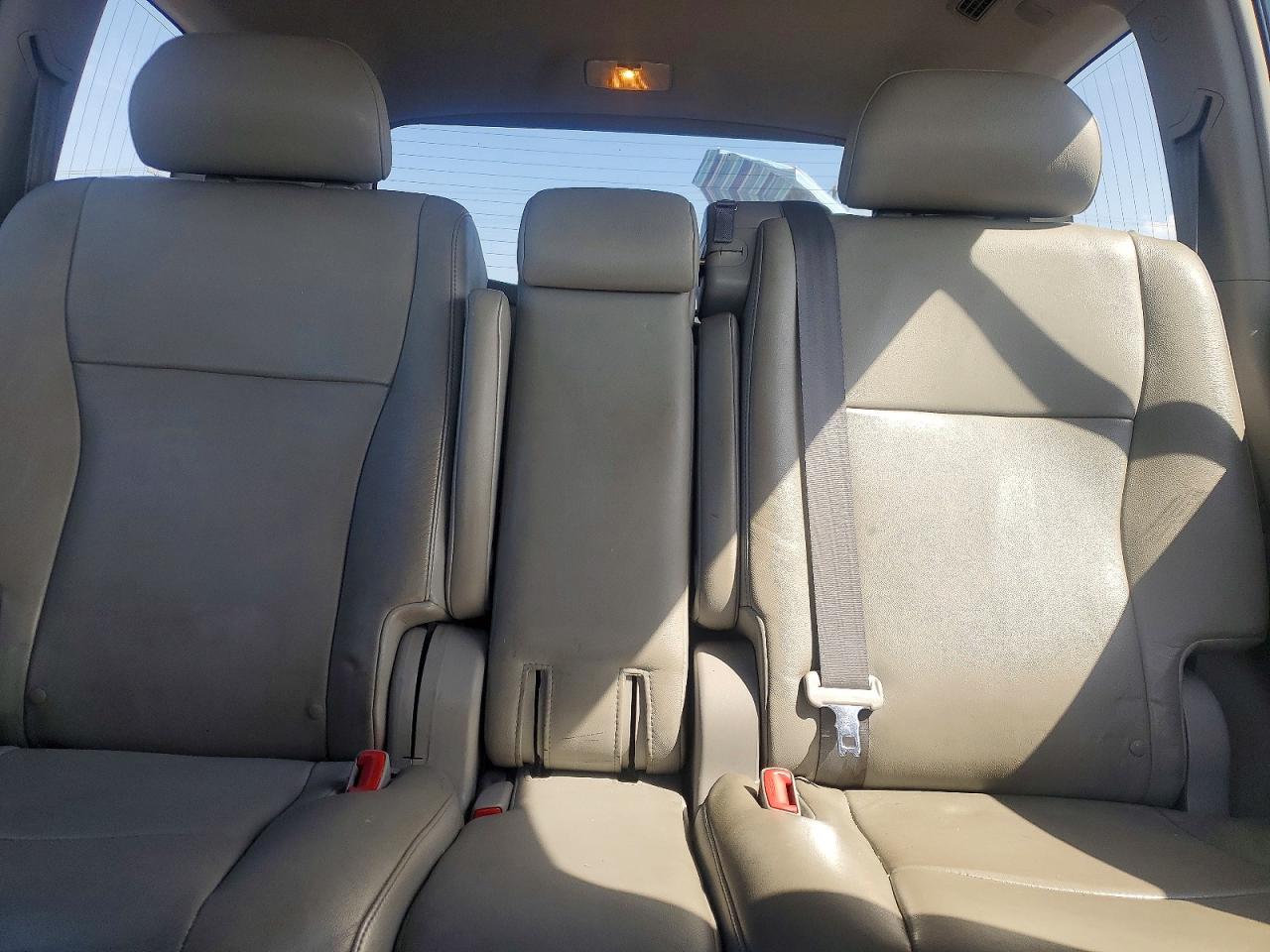 2010 Toyota Highlander Se Серый vin: 5TDKK3EH3AS009860