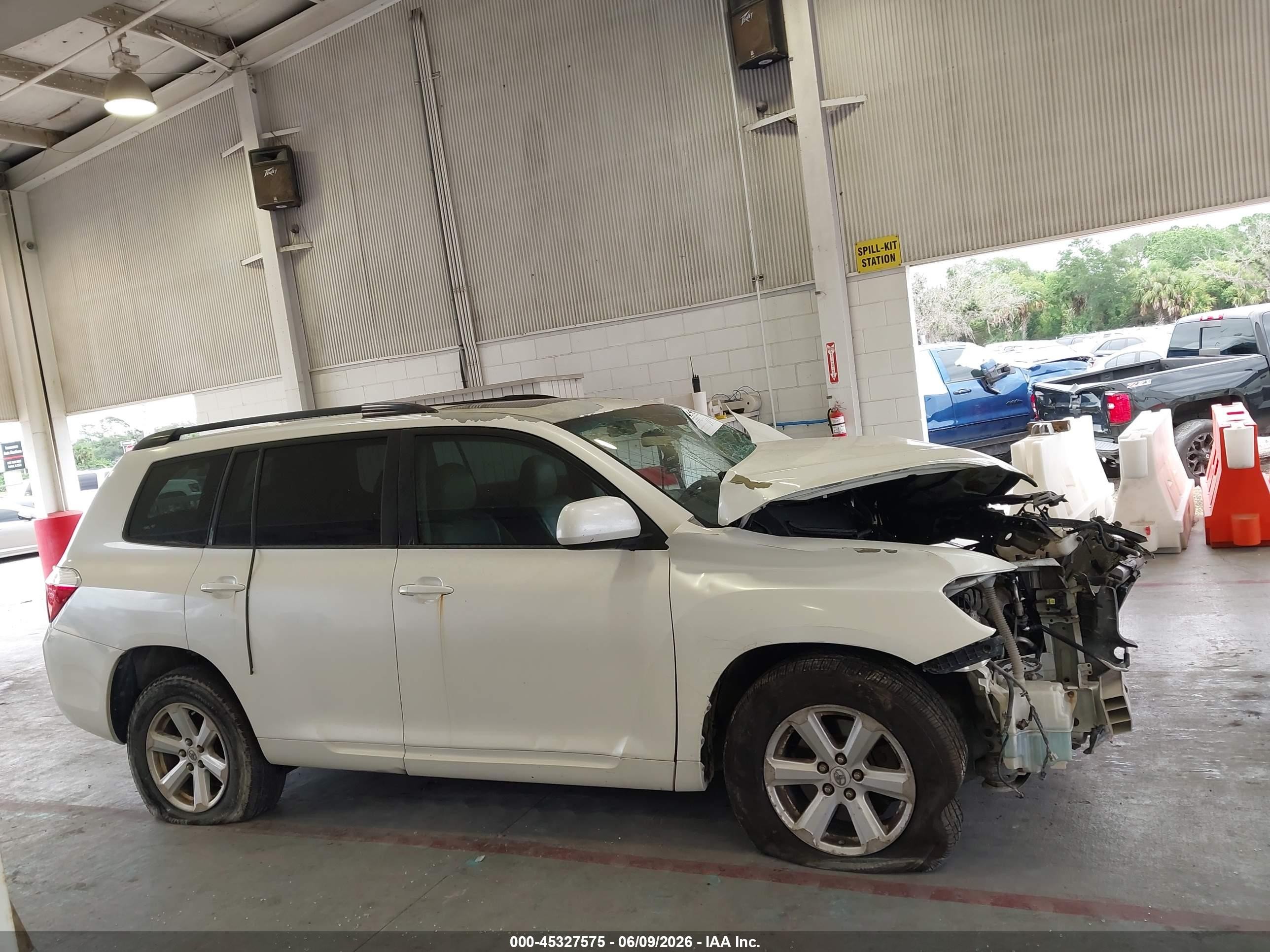 2010 Toyota Highlander Se V6 White vin: 5TDKK3EHXAS018751