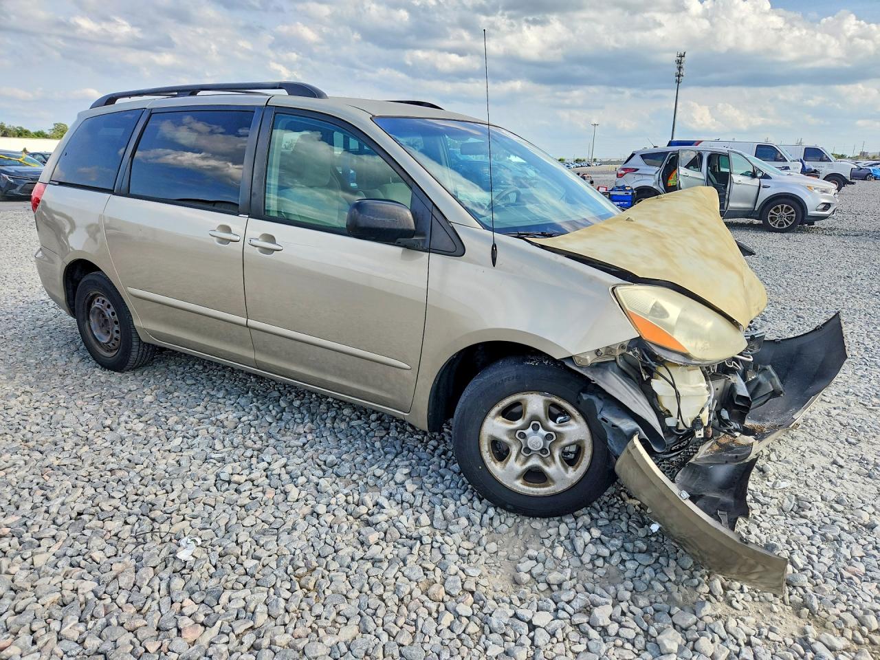 2010 Toyota Sienna Le 7-passenger Tan vin: 5TDKK4CC0AS289086