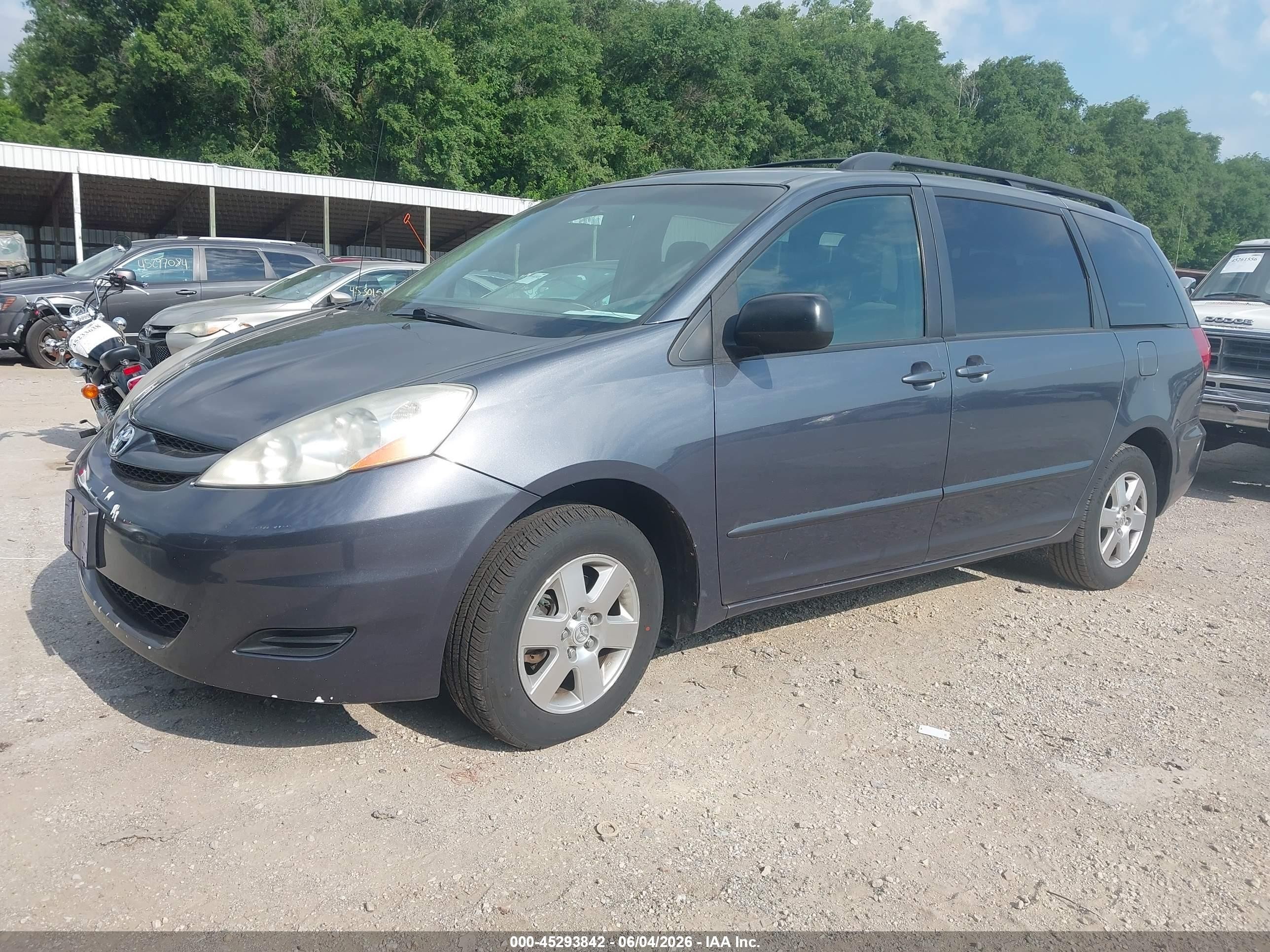 2010 Toyota Sienna Le Gray vin: 5TDKK4CC0AS294630