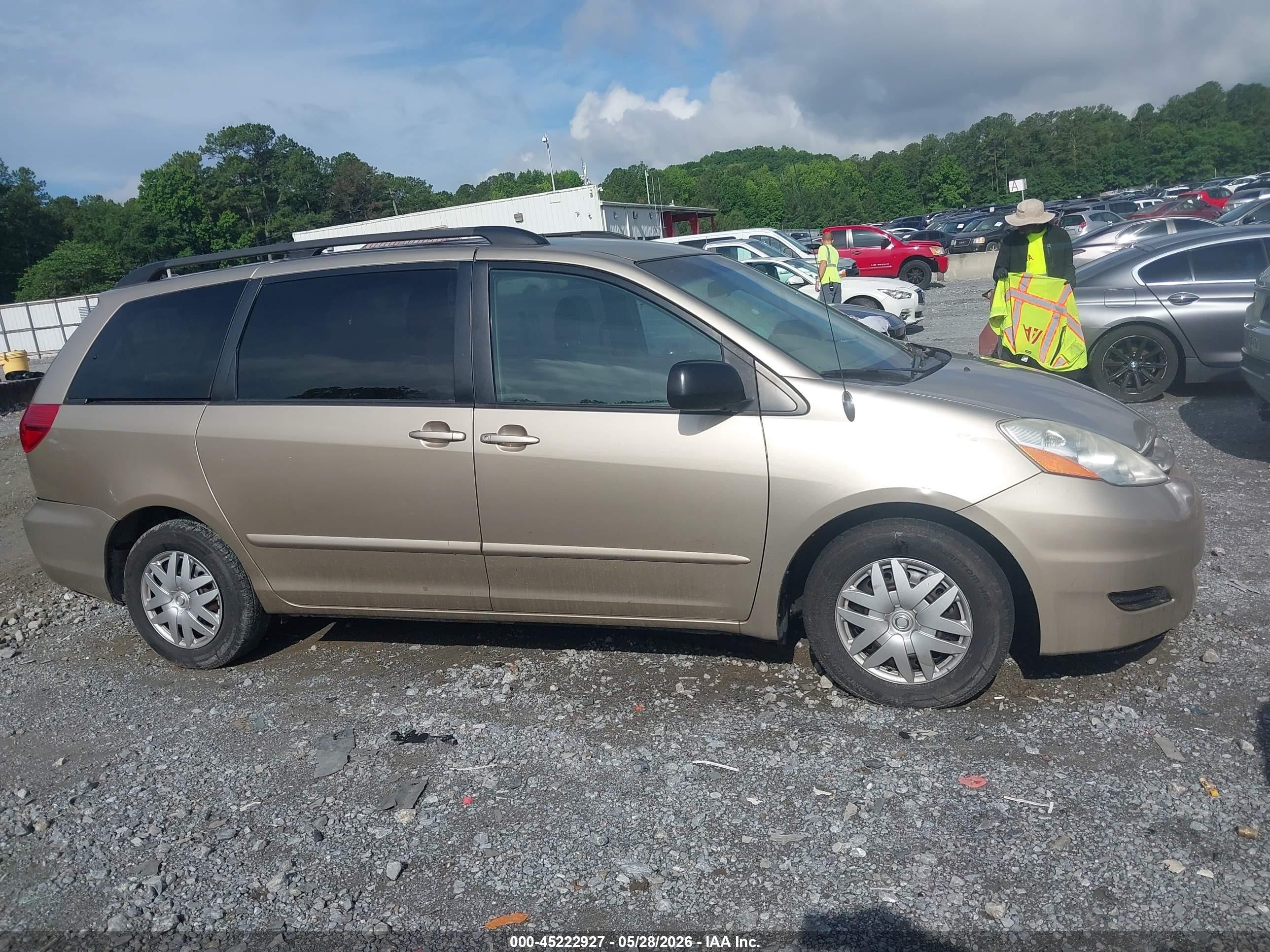2010 Toyota Sienna Le Beige vin: 5TDKK4CC0AS314570
