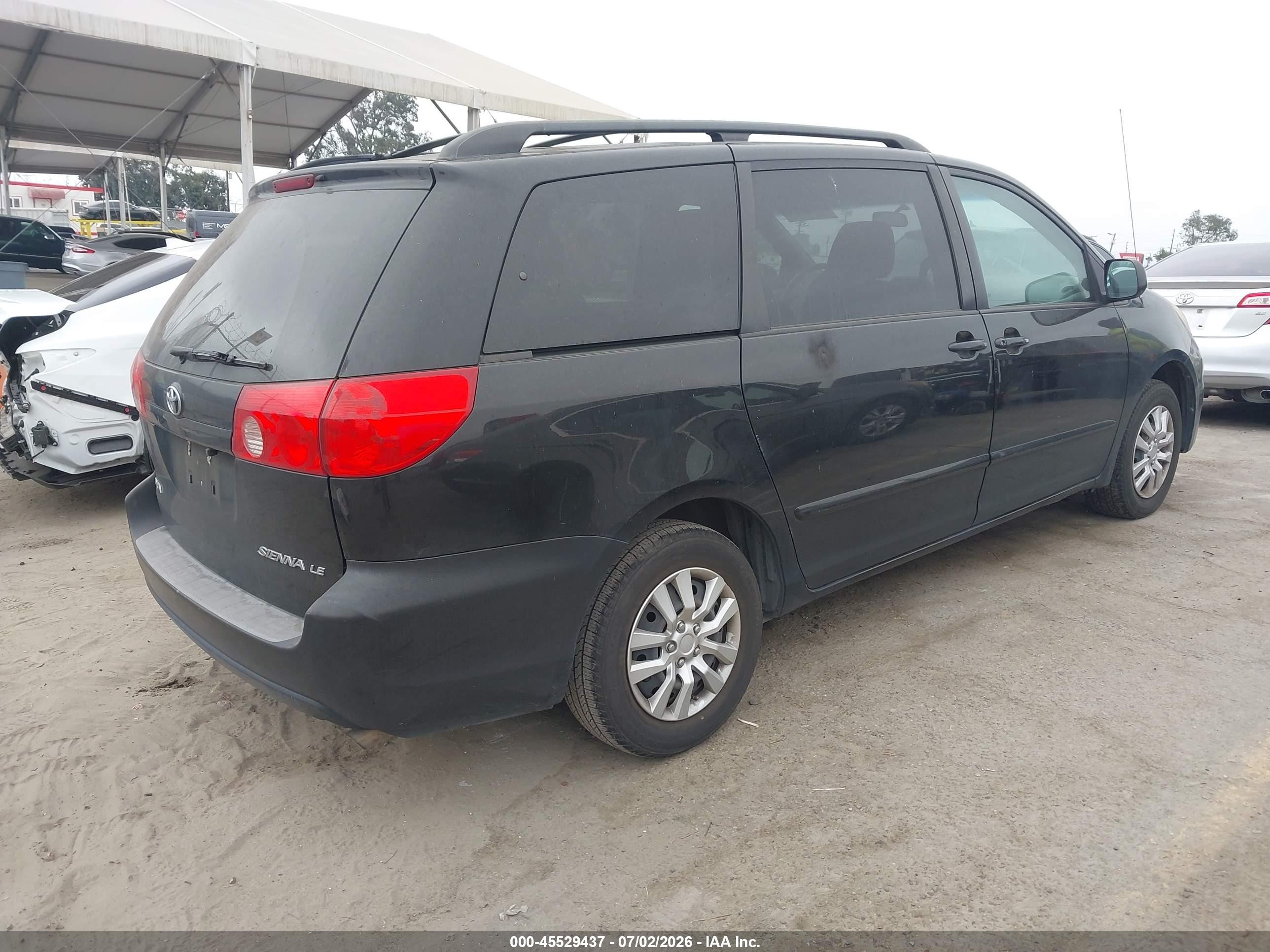 2010 Toyota Sienna Le Black vin: 5TDKK4CC0AS318506
