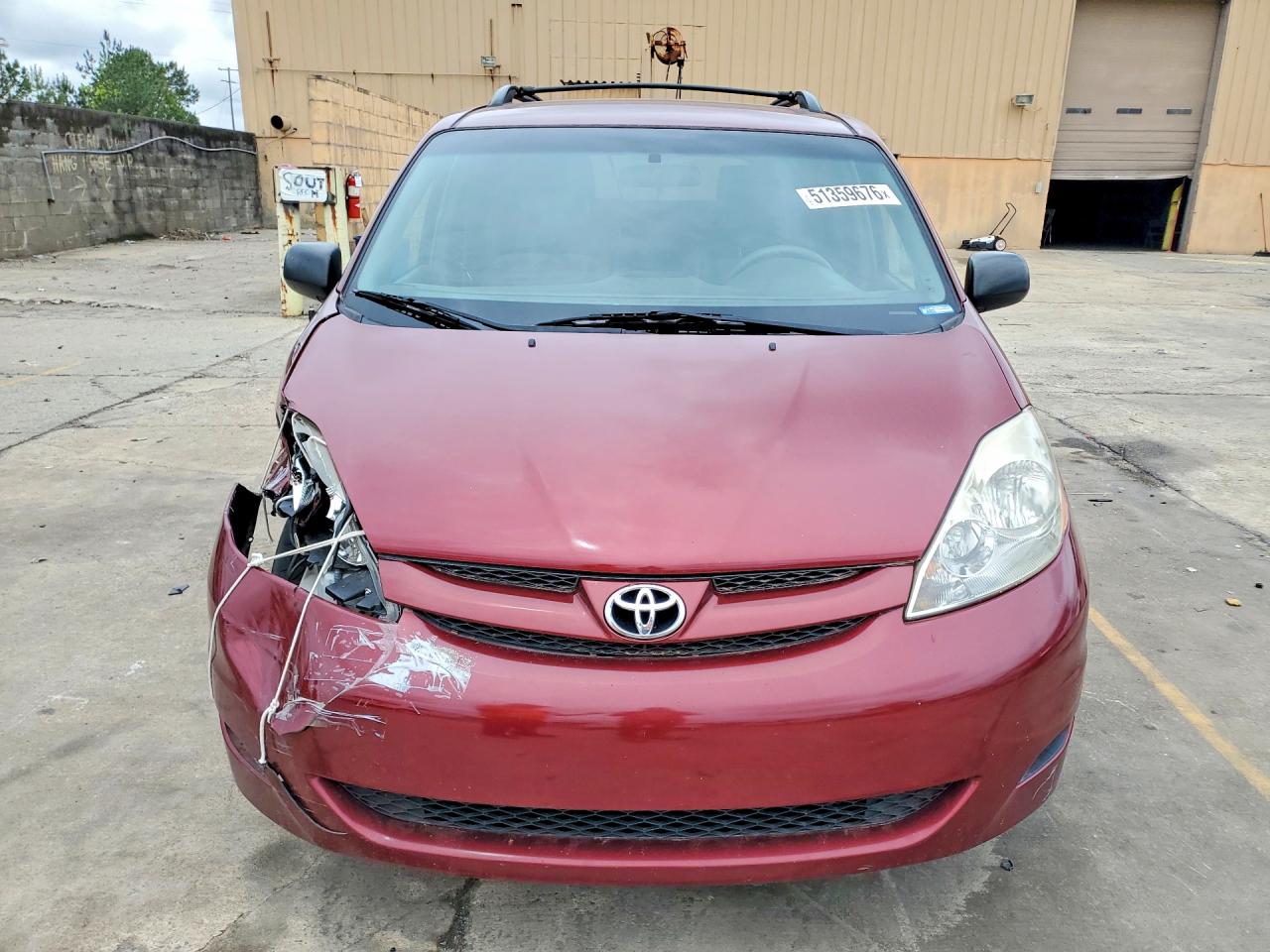 2010 Toyota Sienna Le 7-passenger Burgundy vin: 5TDKK4CC1AS314402