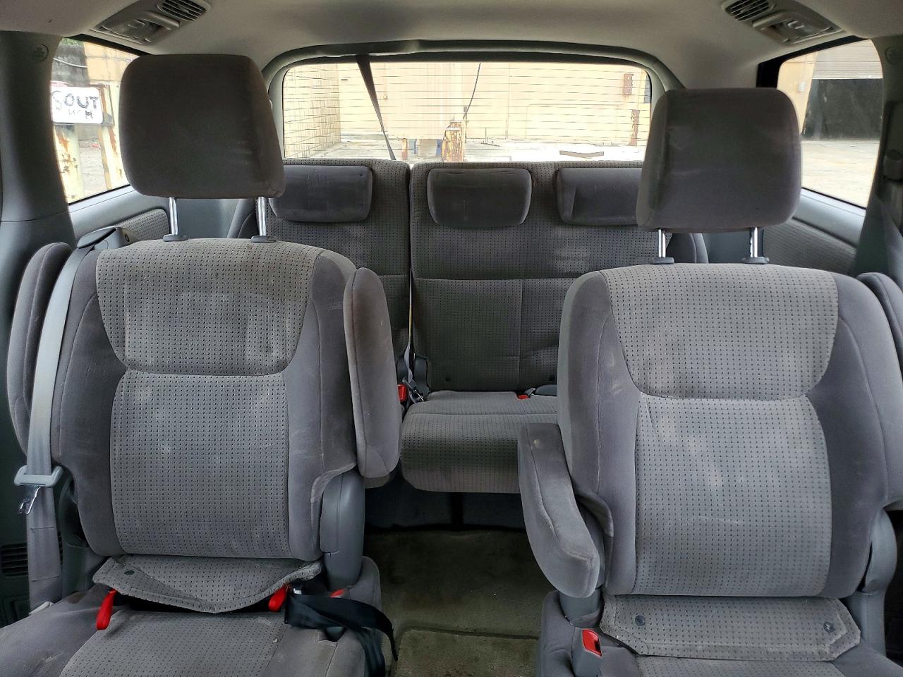 2010 Toyota Sienna Le 7-passenger Burgundy vin: 5TDKK4CC1AS314402