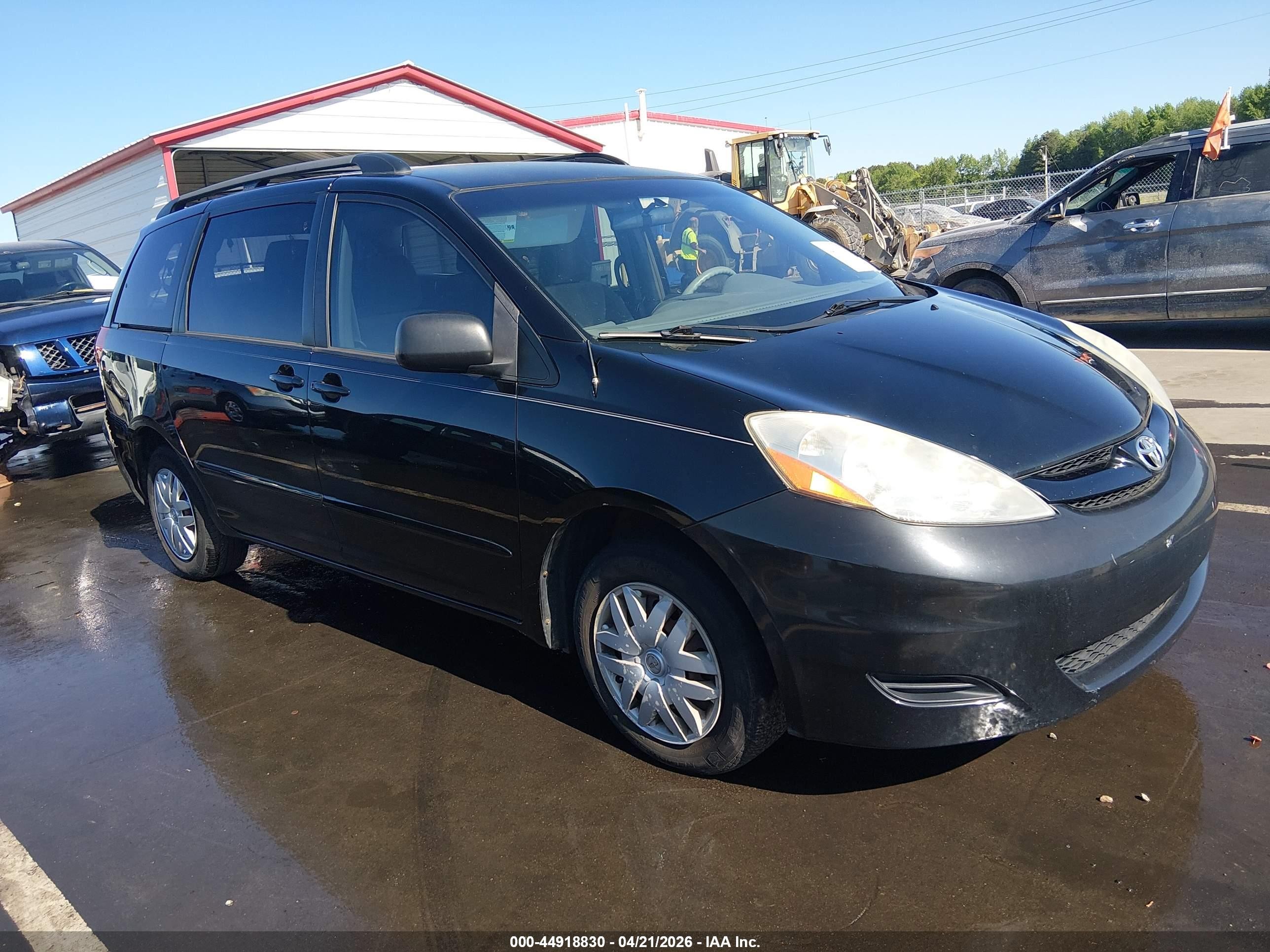 2010 Toyota Sienna Le Black vin: 5TDKK4CC1AS315825