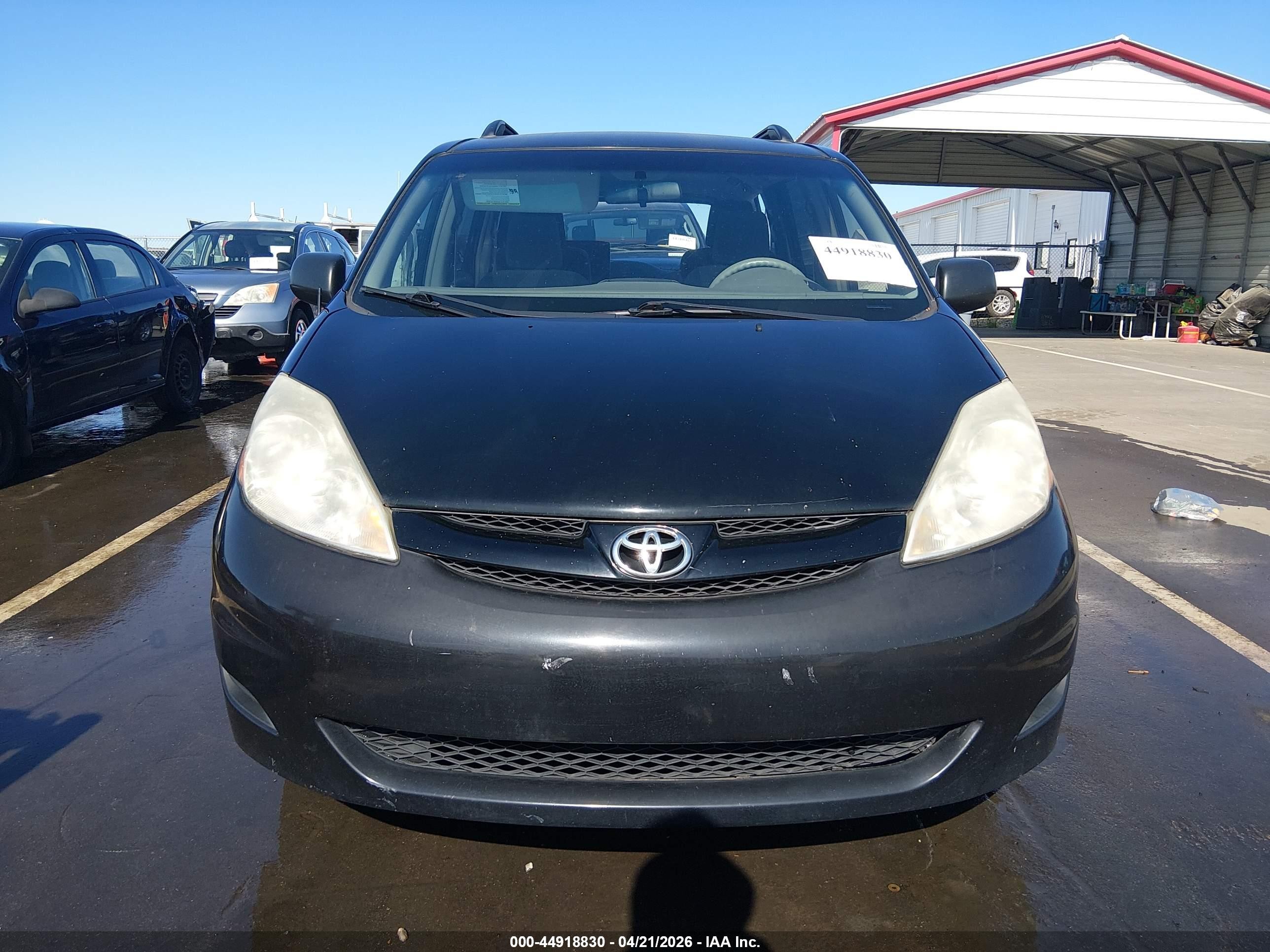 2010 Toyota Sienna Le Black vin: 5TDKK4CC1AS315825
