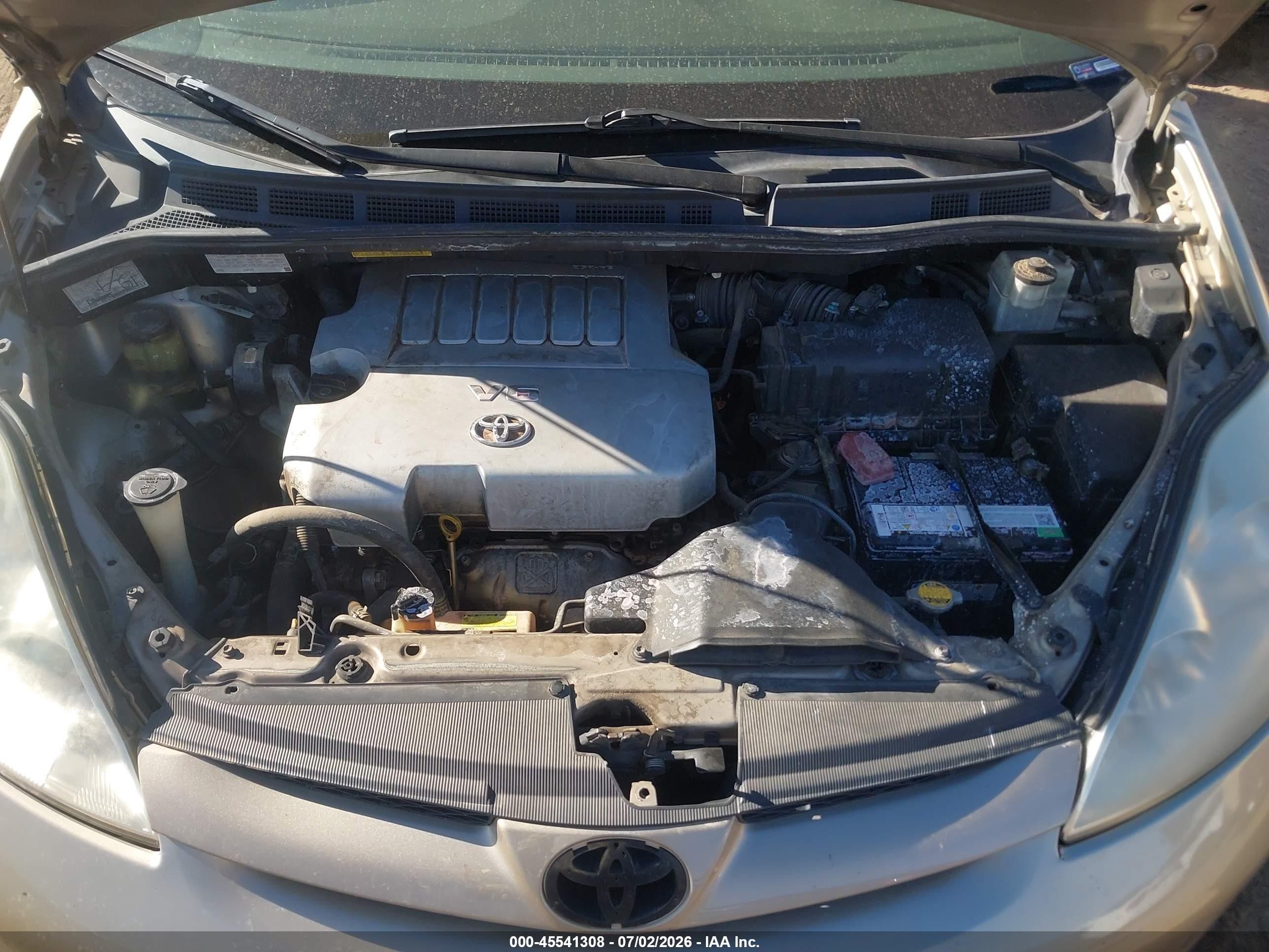 2010 Toyota Sienna Le Gold vin: 5TDKK4CC1AS334889