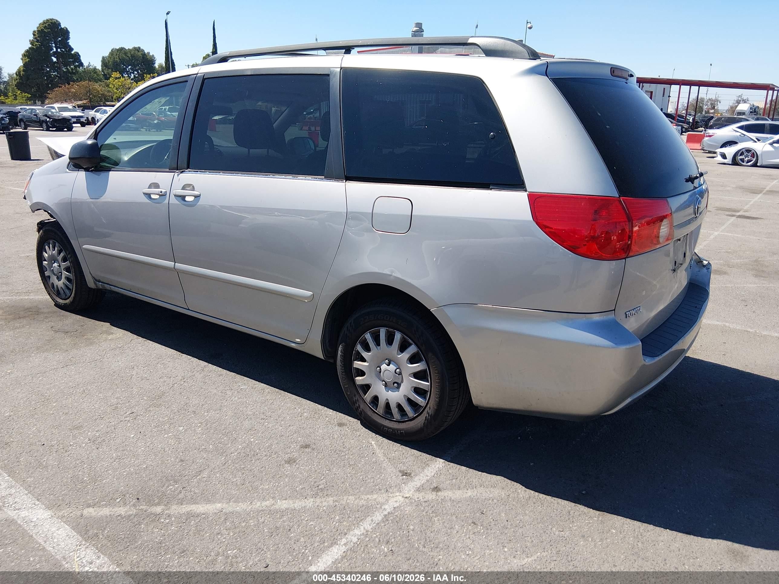 2010 Toyota Sienna Le Beige vin: 5TDKK4CC2AS304171