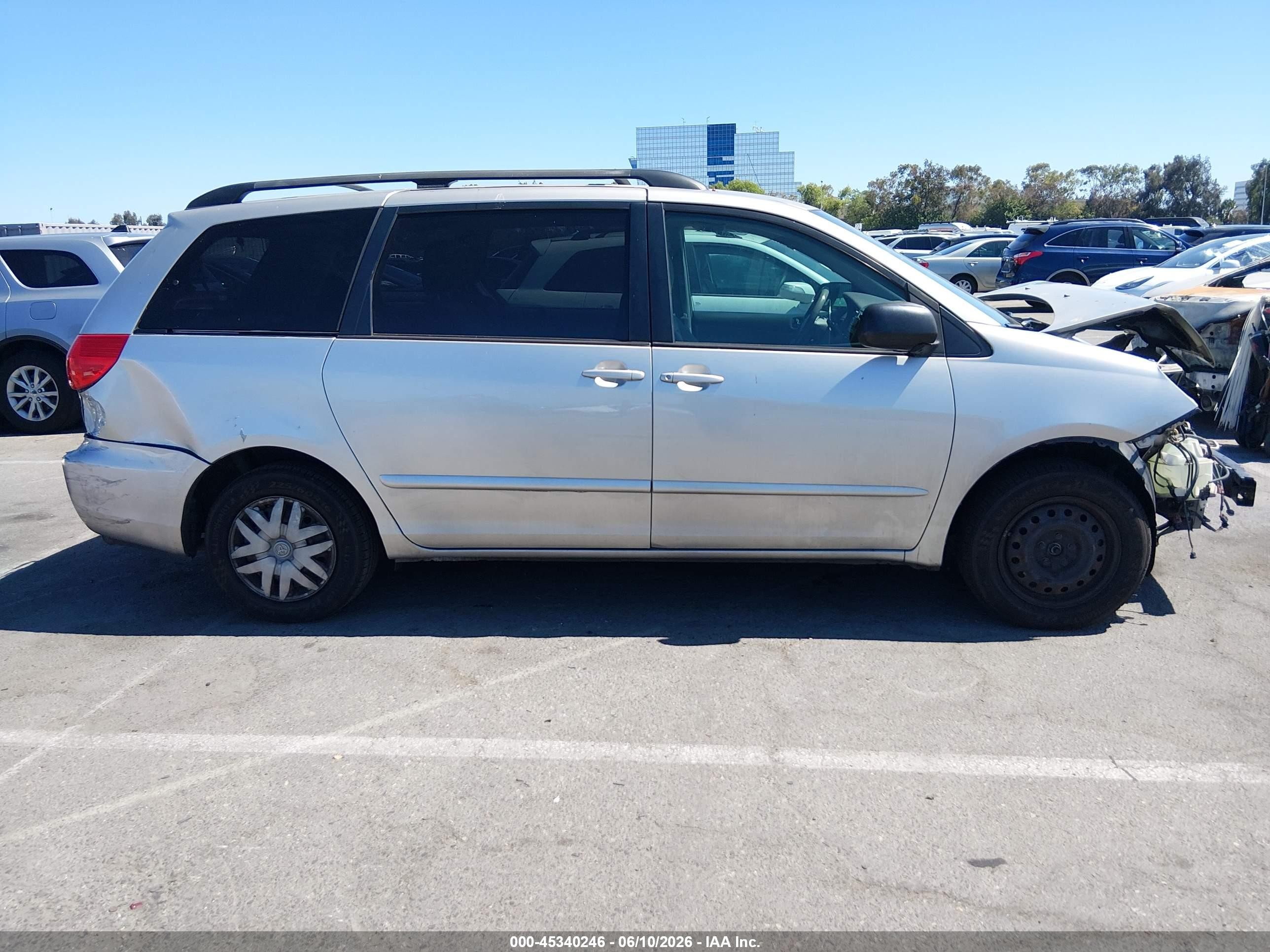 2010 Toyota Sienna Le Beige vin: 5TDKK4CC2AS304171