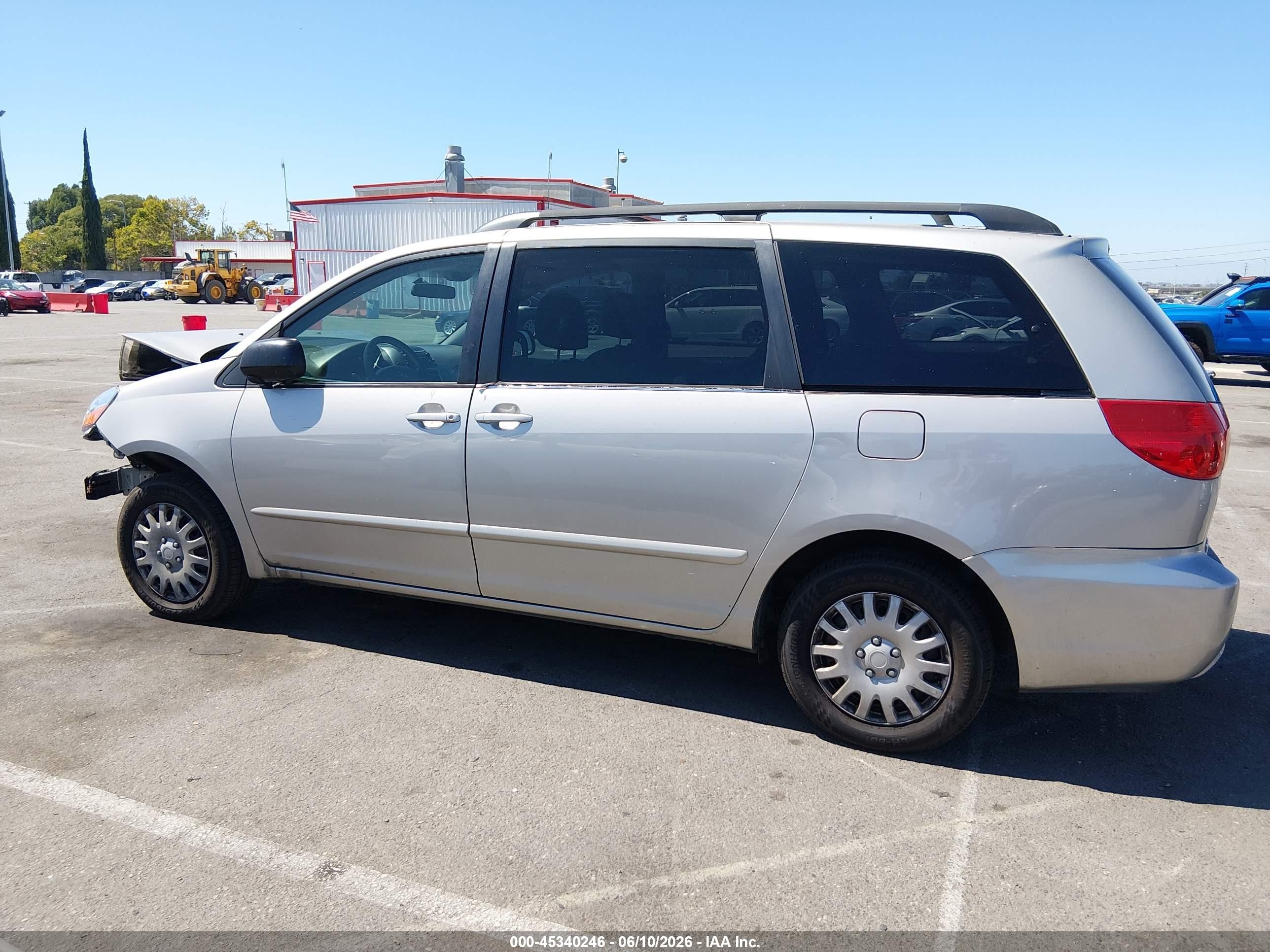 2010 Toyota Sienna Le Beige vin: 5TDKK4CC2AS304171