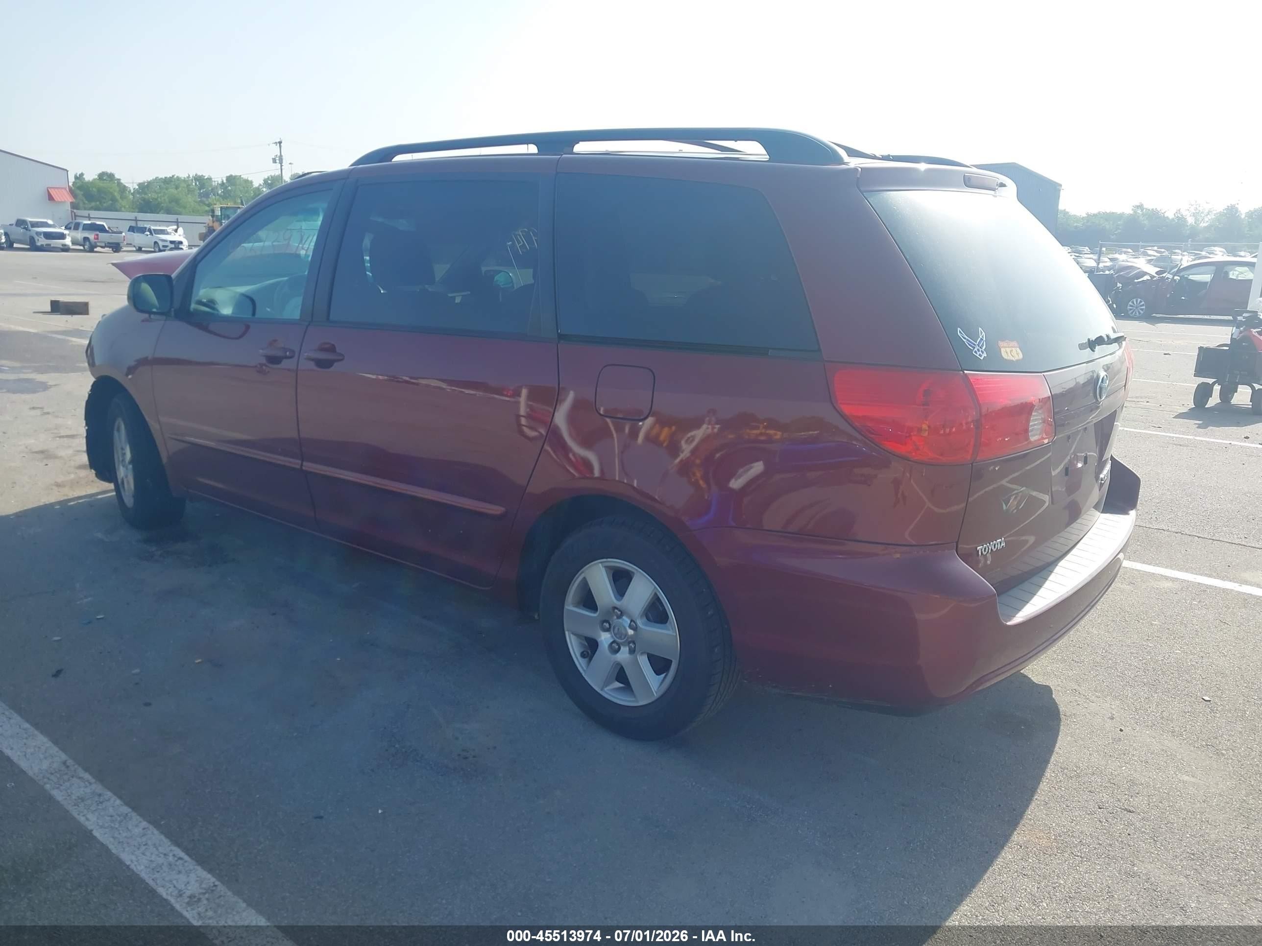 2010 Toyota Sienna Le Red vin: 5TDKK4CC2AS323836