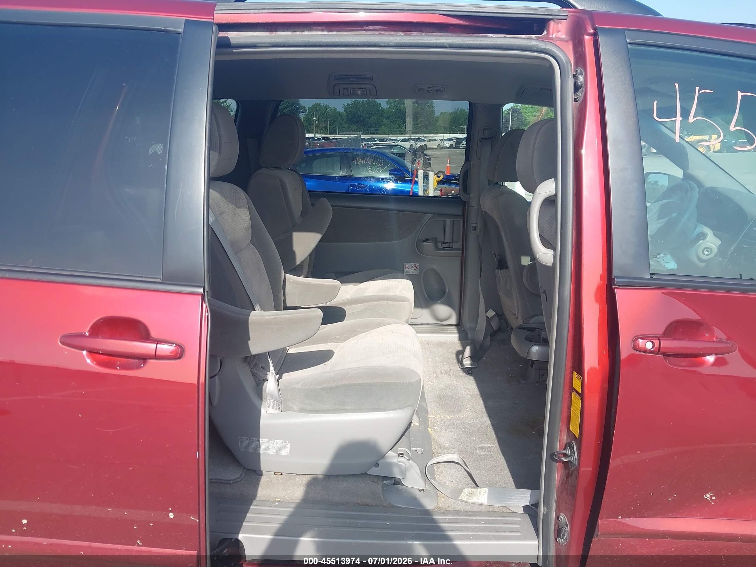 2010 Toyota Sienna Le Red vin: 5TDKK4CC2AS323836
