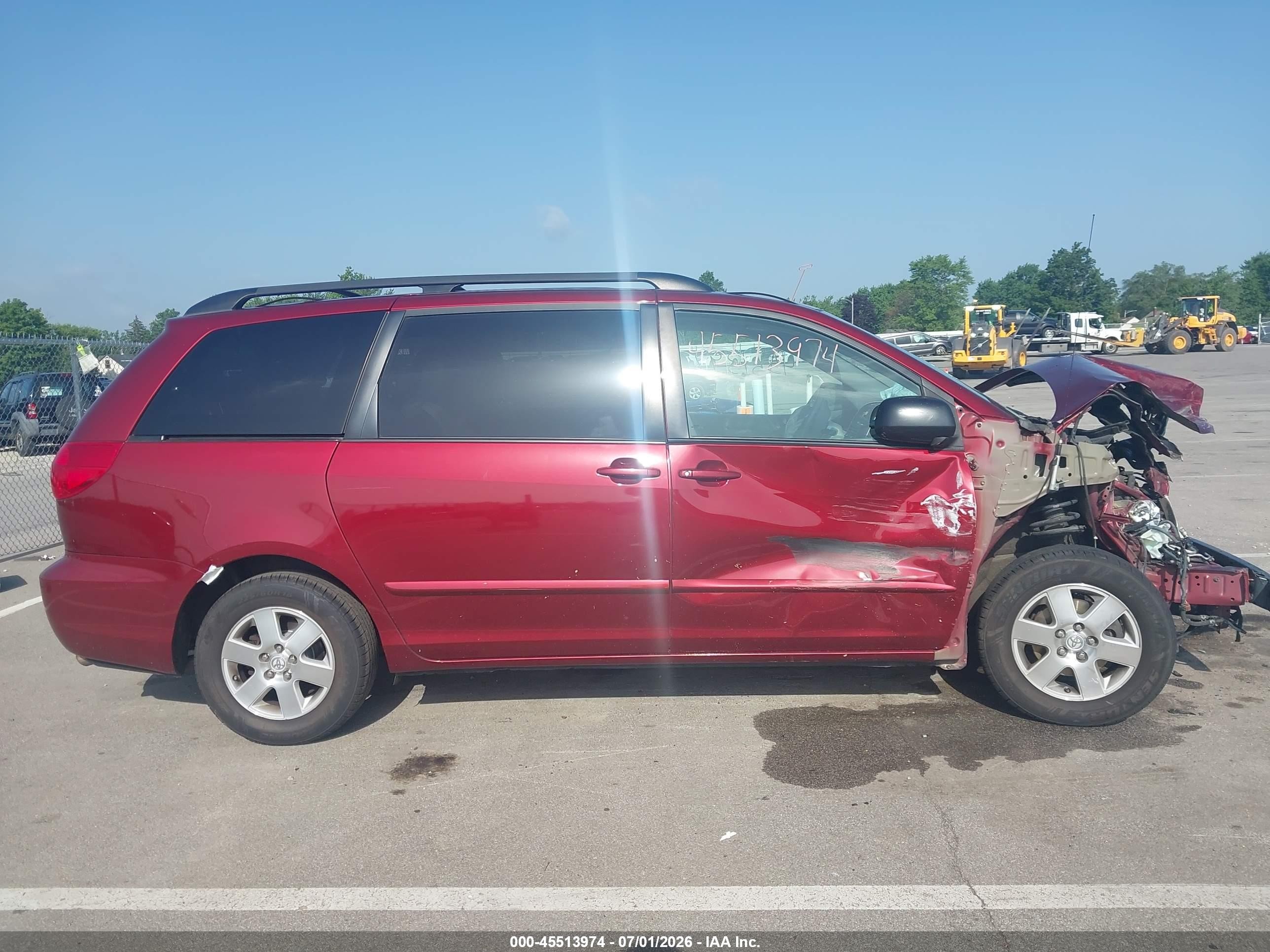 2010 Toyota Sienna Le Red vin: 5TDKK4CC2AS323836