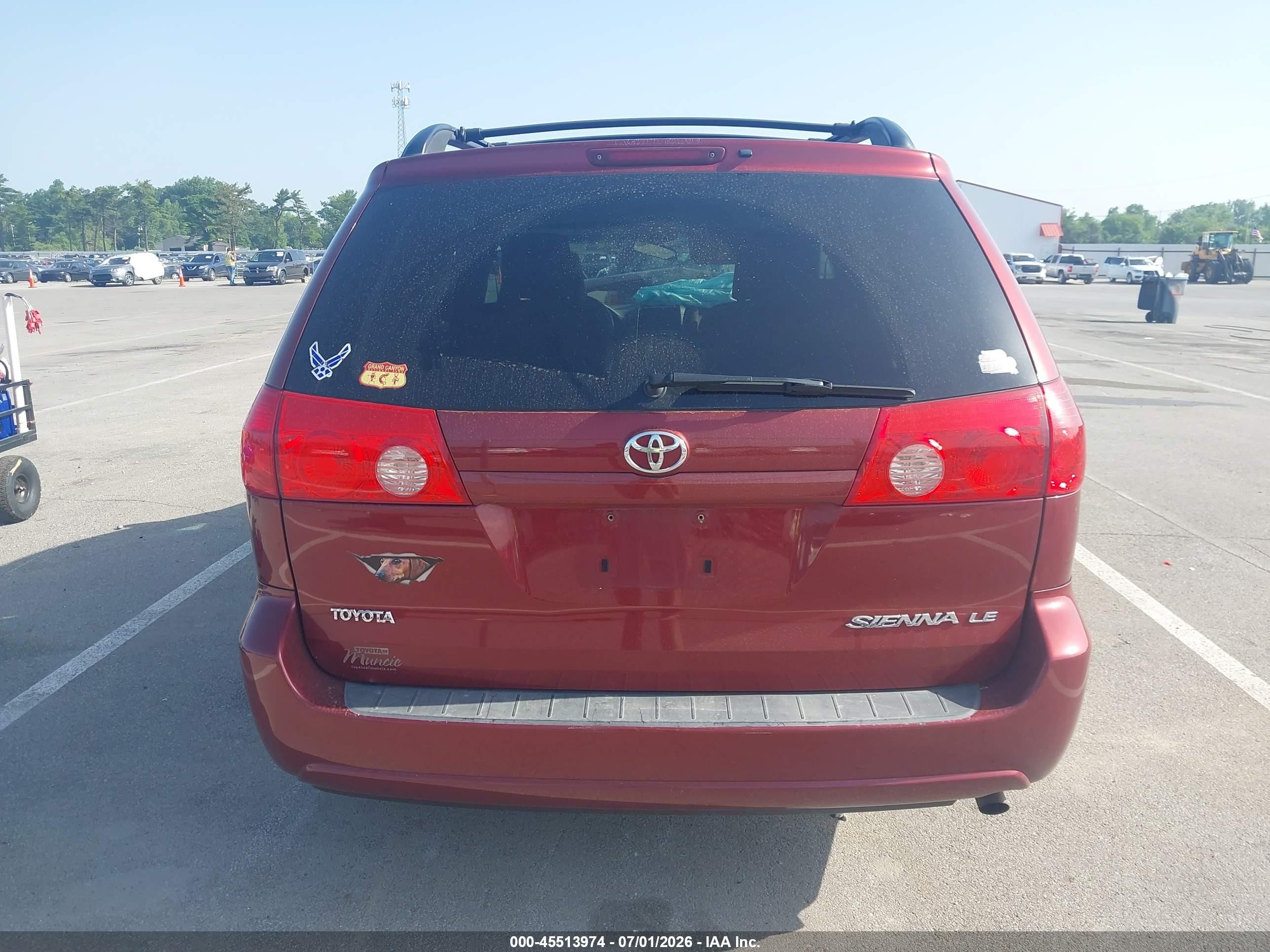 2010 Toyota Sienna Le Red vin: 5TDKK4CC2AS323836