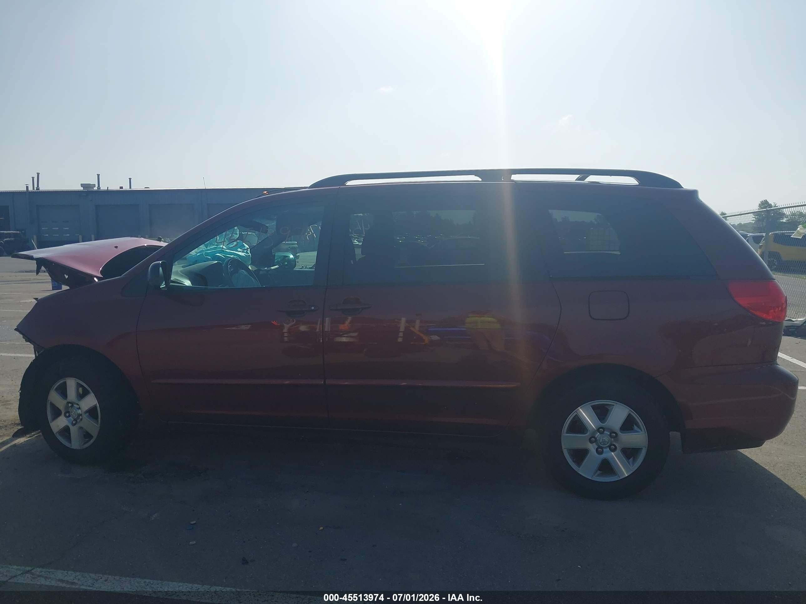 2010 Toyota Sienna Le Red vin: 5TDKK4CC2AS323836