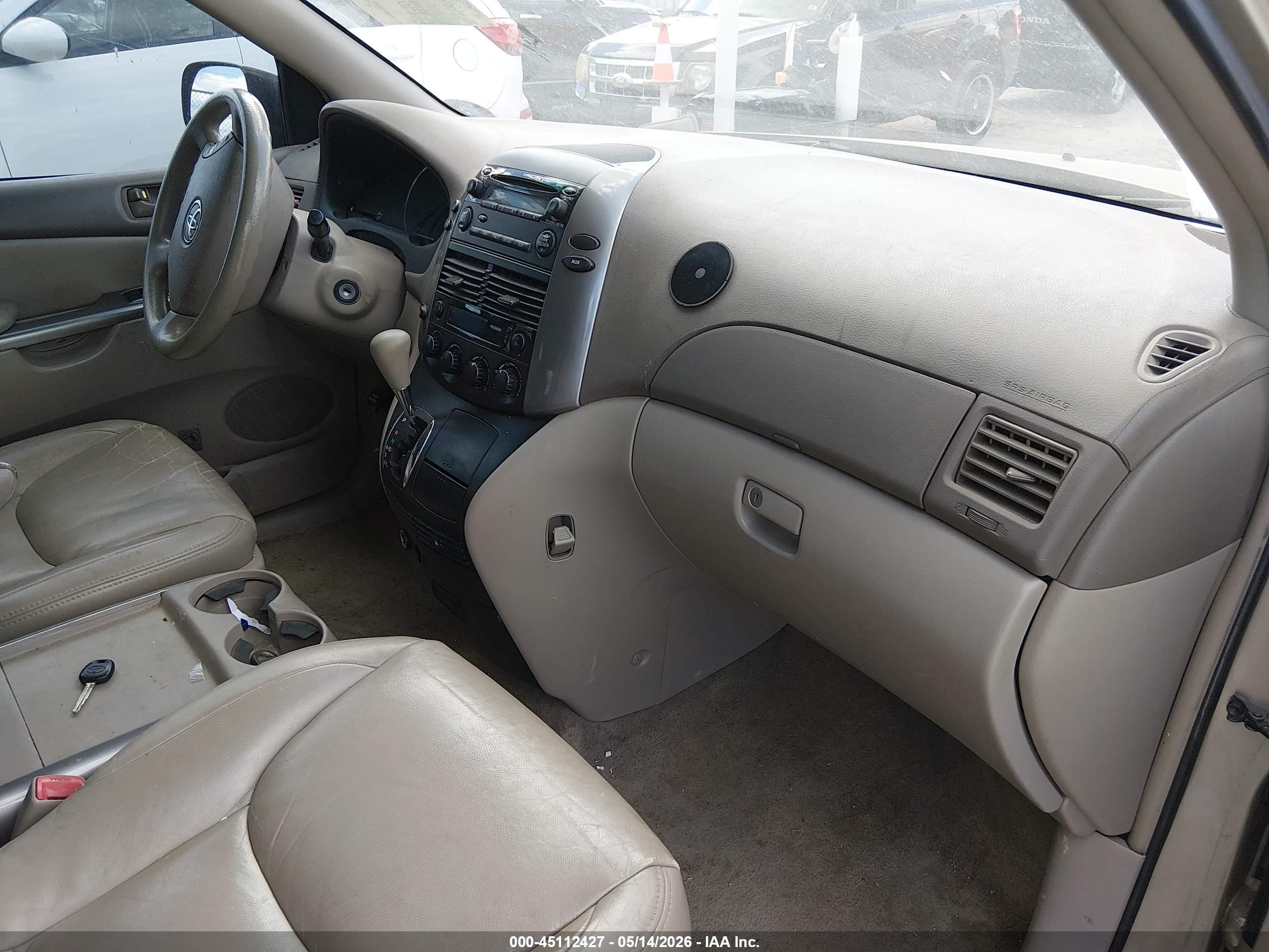 2010 Toyota Sienna Le Gold vin: 5TDKK4CC2AS331676
