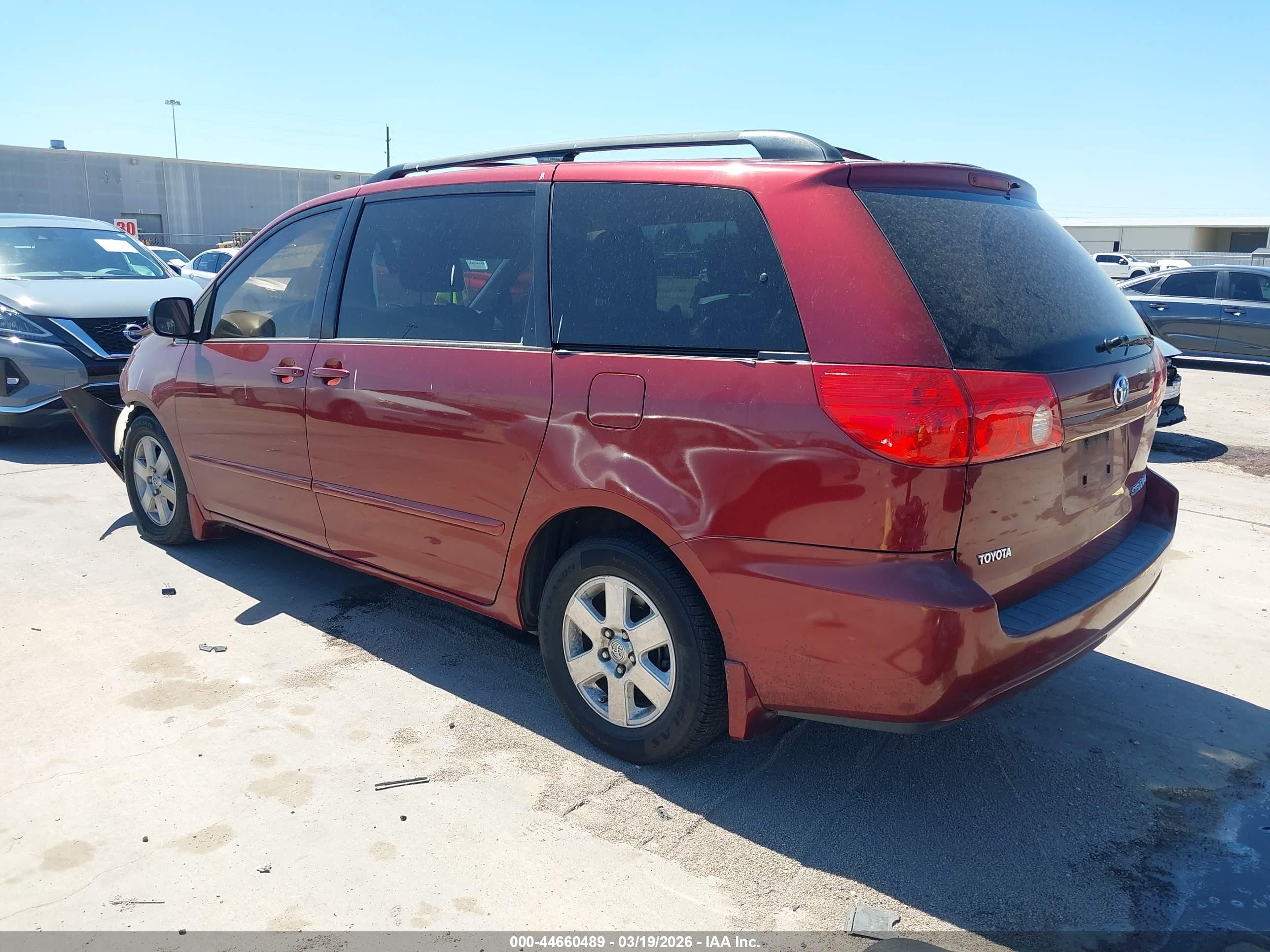 2010 Toyota Sienna Le Red vin: 5TDKK4CC3AS298977