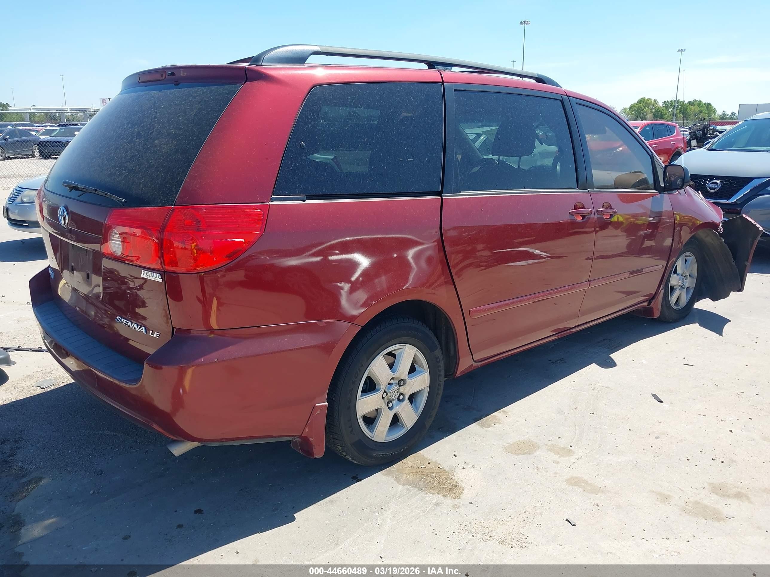 2010 Toyota Sienna Le Red vin: 5TDKK4CC3AS298977