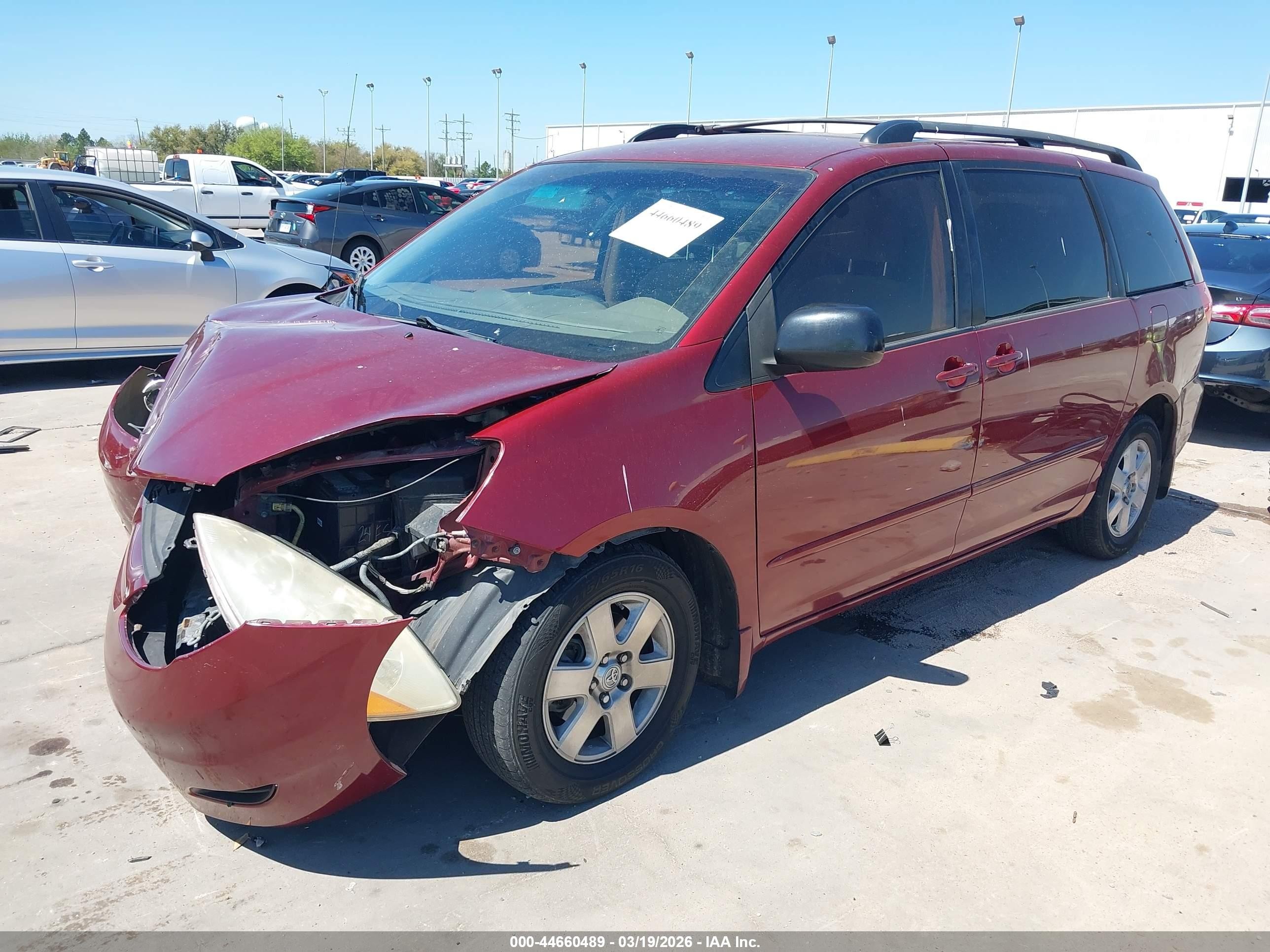 2010 Toyota Sienna Le Red vin: 5TDKK4CC3AS298977