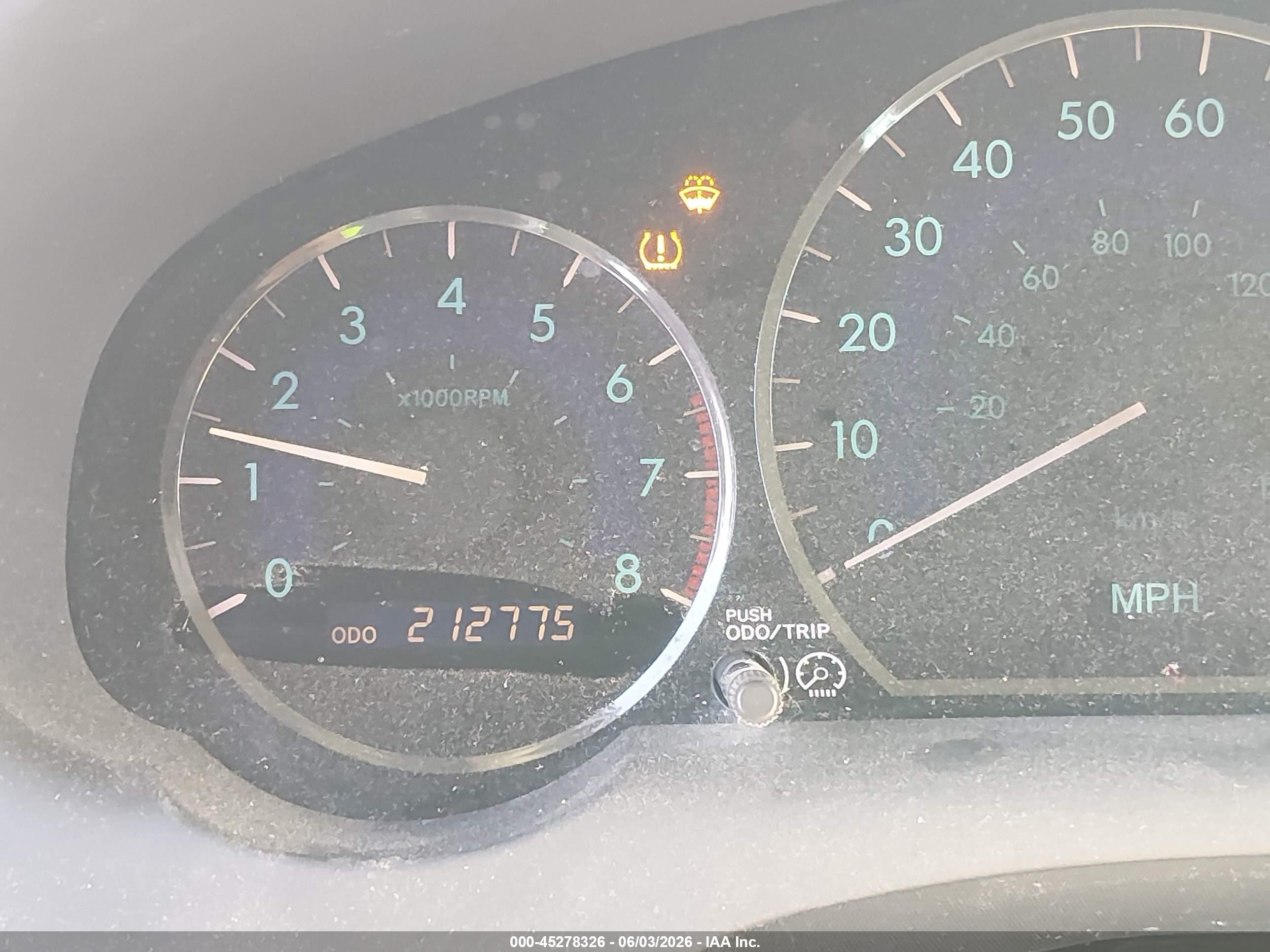 2010 Toyota Sienna Le Серебряный vin: 5TDKK4CC3AS313574