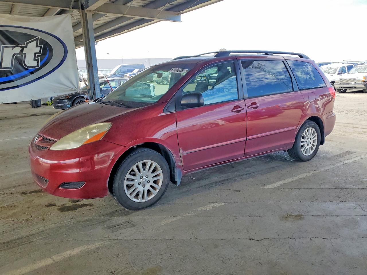 2010 Toyota Sienna Le 7-passenger Темно-бордовый vin: 5TDKK4CC3AS314076