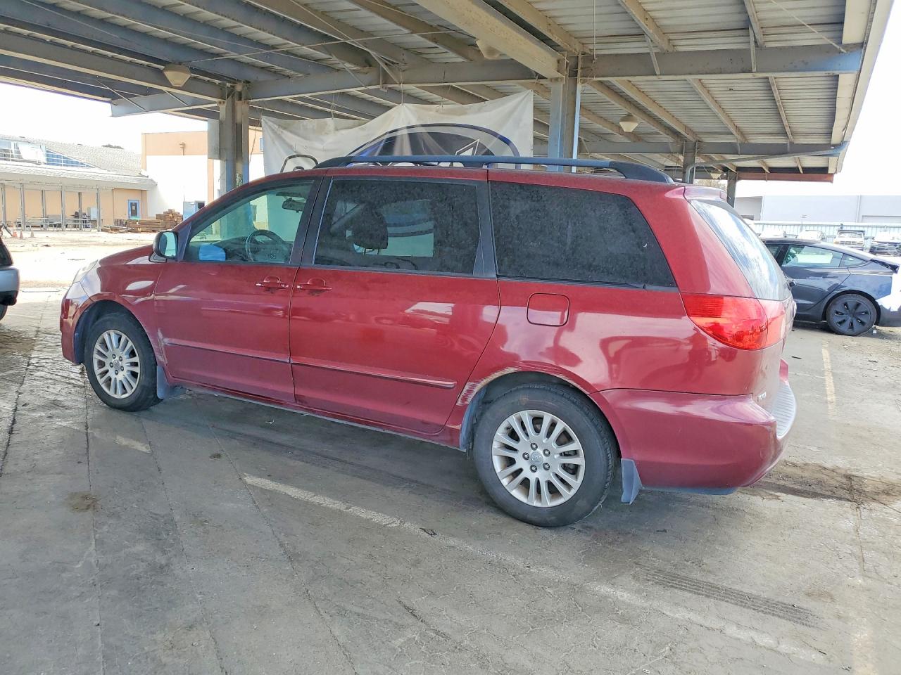 2010 Toyota Sienna Le 7-passenger Maroon vin: 5TDKK4CC3AS314076