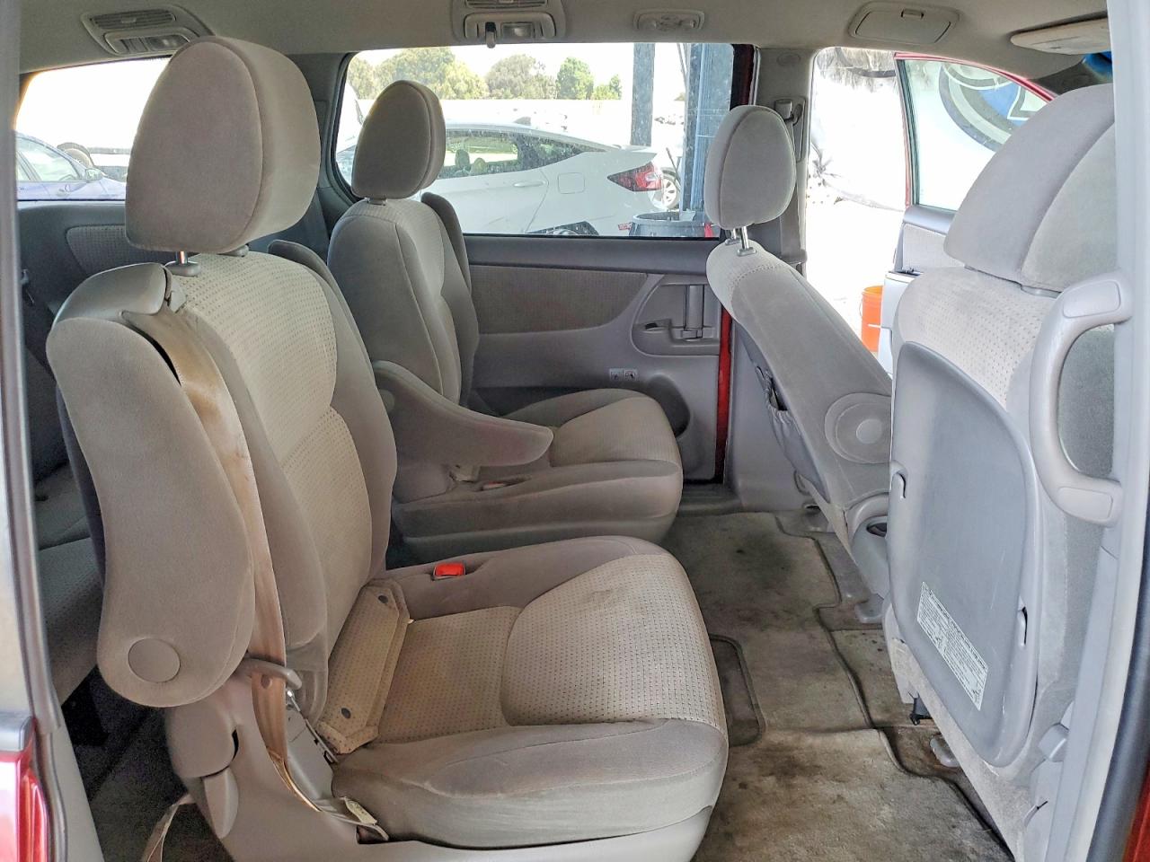2010 Toyota Sienna Le 7-passenger Maroon vin: 5TDKK4CC3AS314076