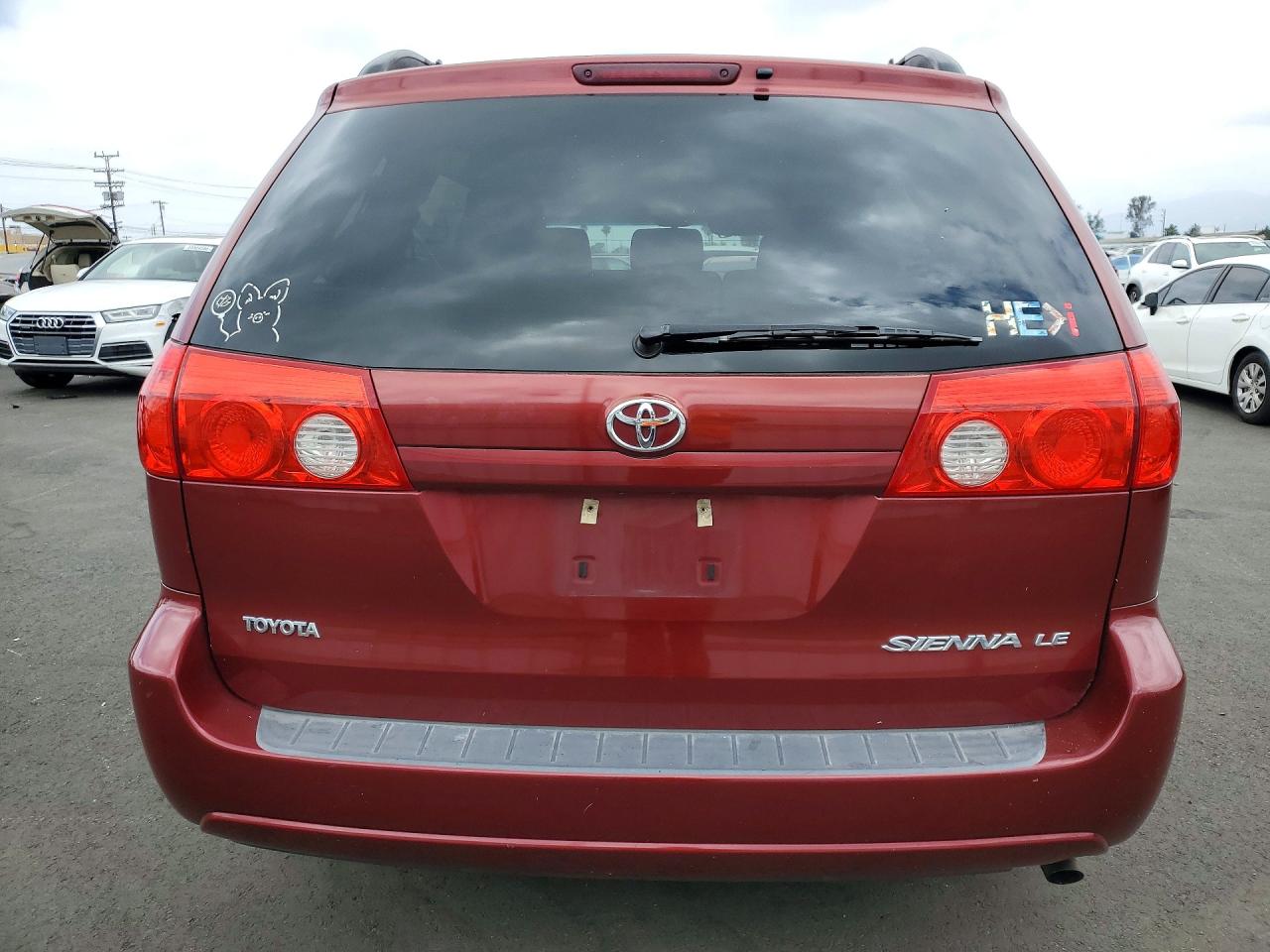 2010 Toyota Sienna Le 8-passenger Burgundy vin: 5TDKK4CC3AS318242