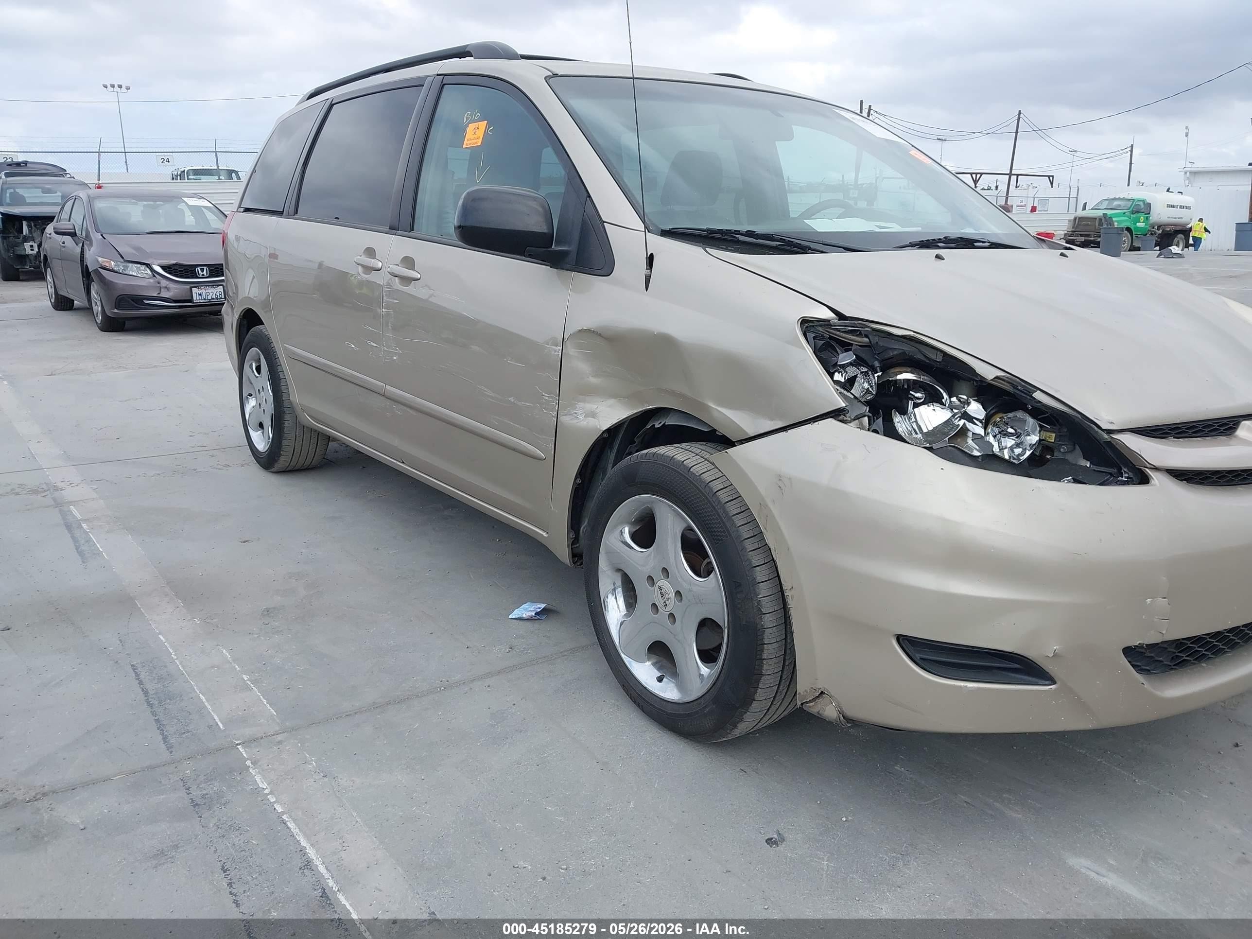 2010 Toyota Sienna Le Beige vin: 5TDKK4CC3AS319407