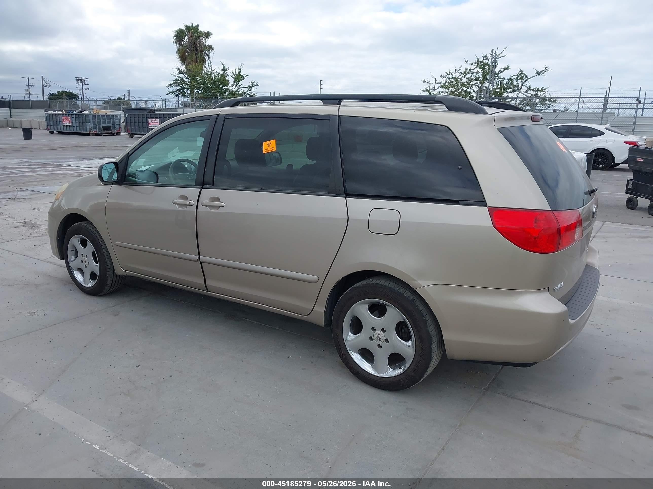 2010 Toyota Sienna Le Beige vin: 5TDKK4CC3AS319407