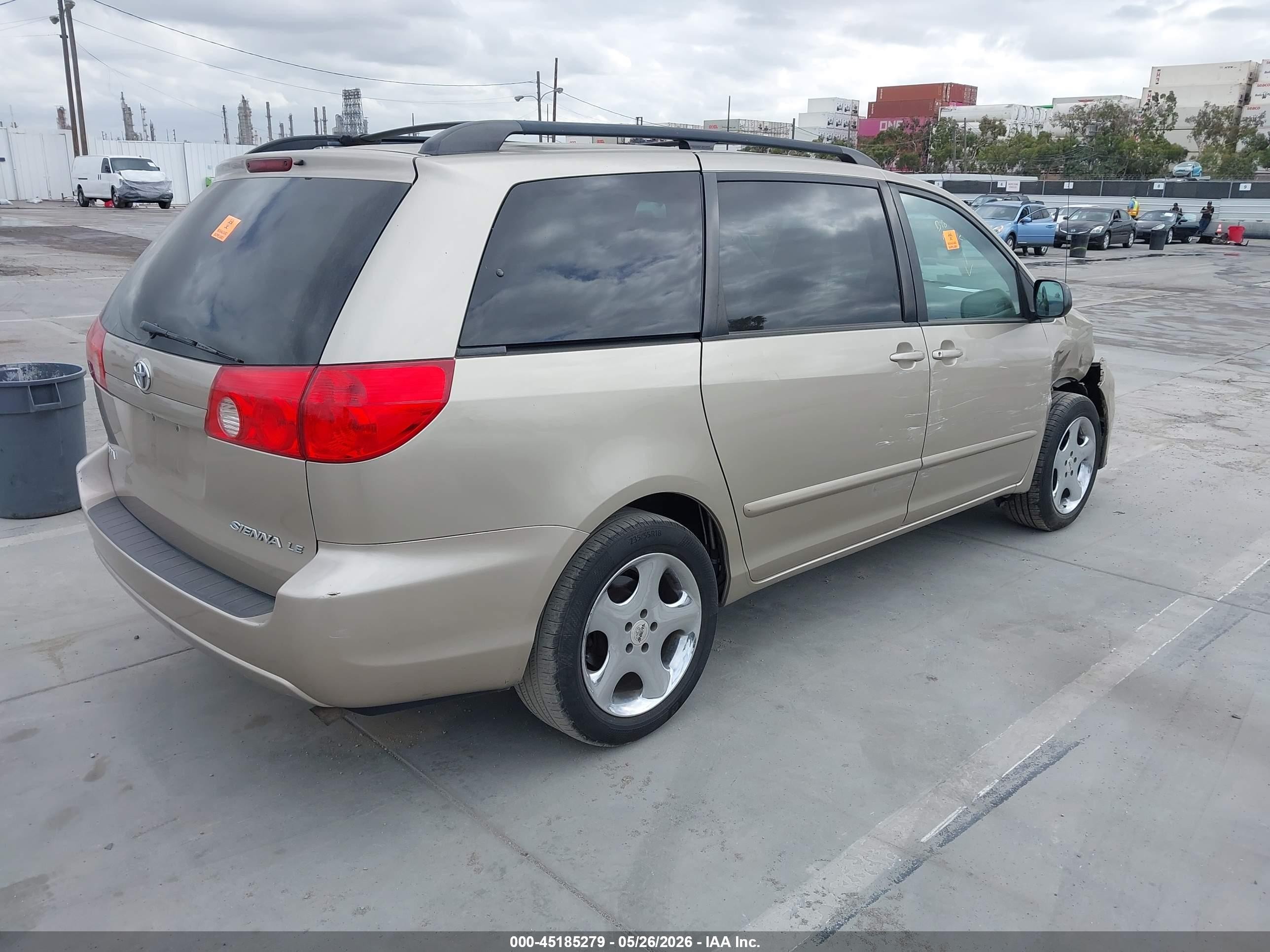 2010 Toyota Sienna Le Beige vin: 5TDKK4CC3AS319407