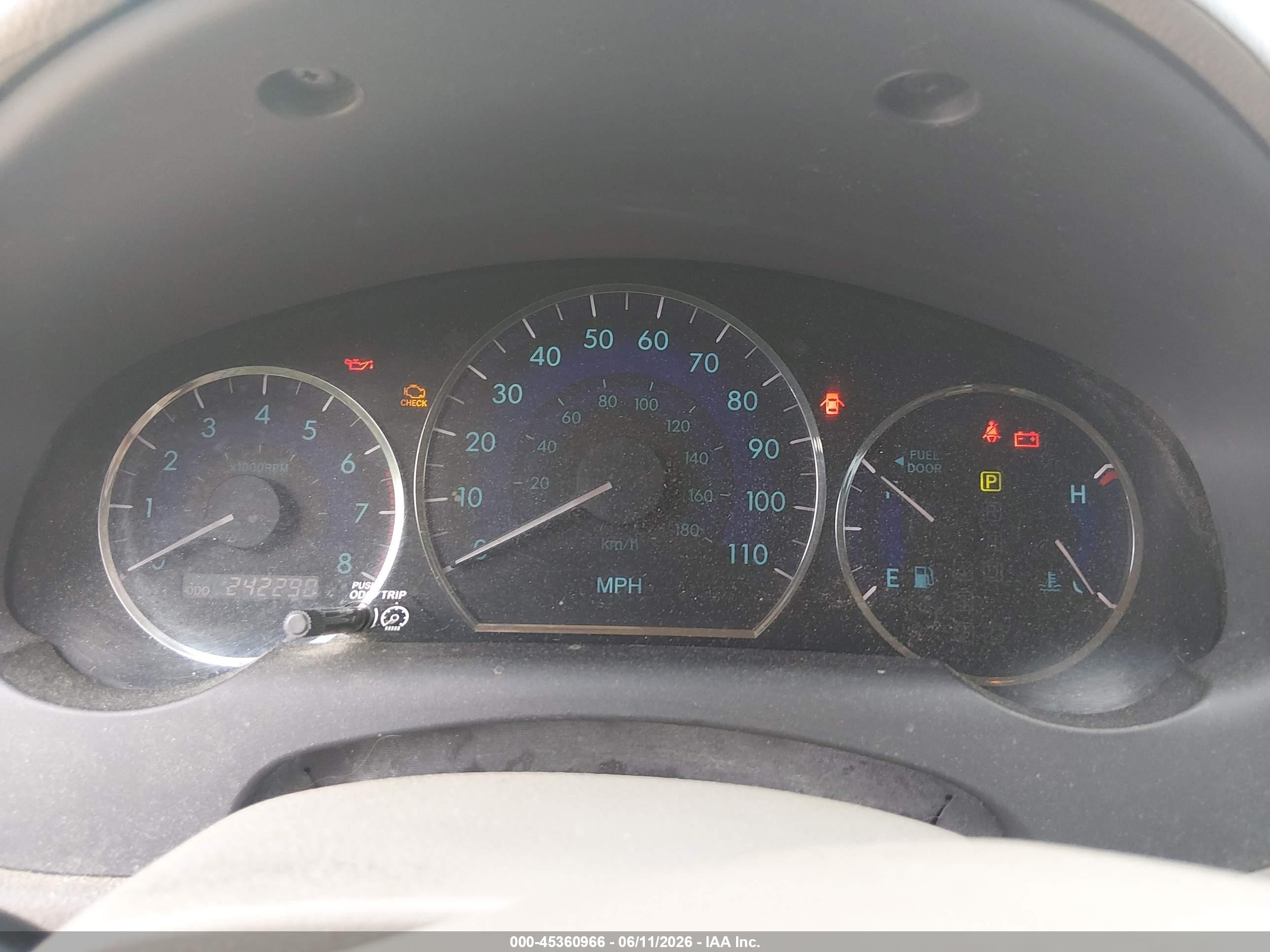 2010 Toyota Sienna Le Black vin: 5TDKK4CC3AS330942