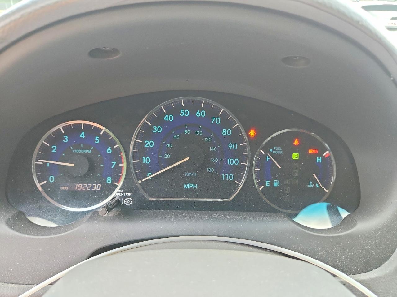 2010 Toyota Sienna Le 7-passenger Gray vin: 5TDKK4CC4AS289561