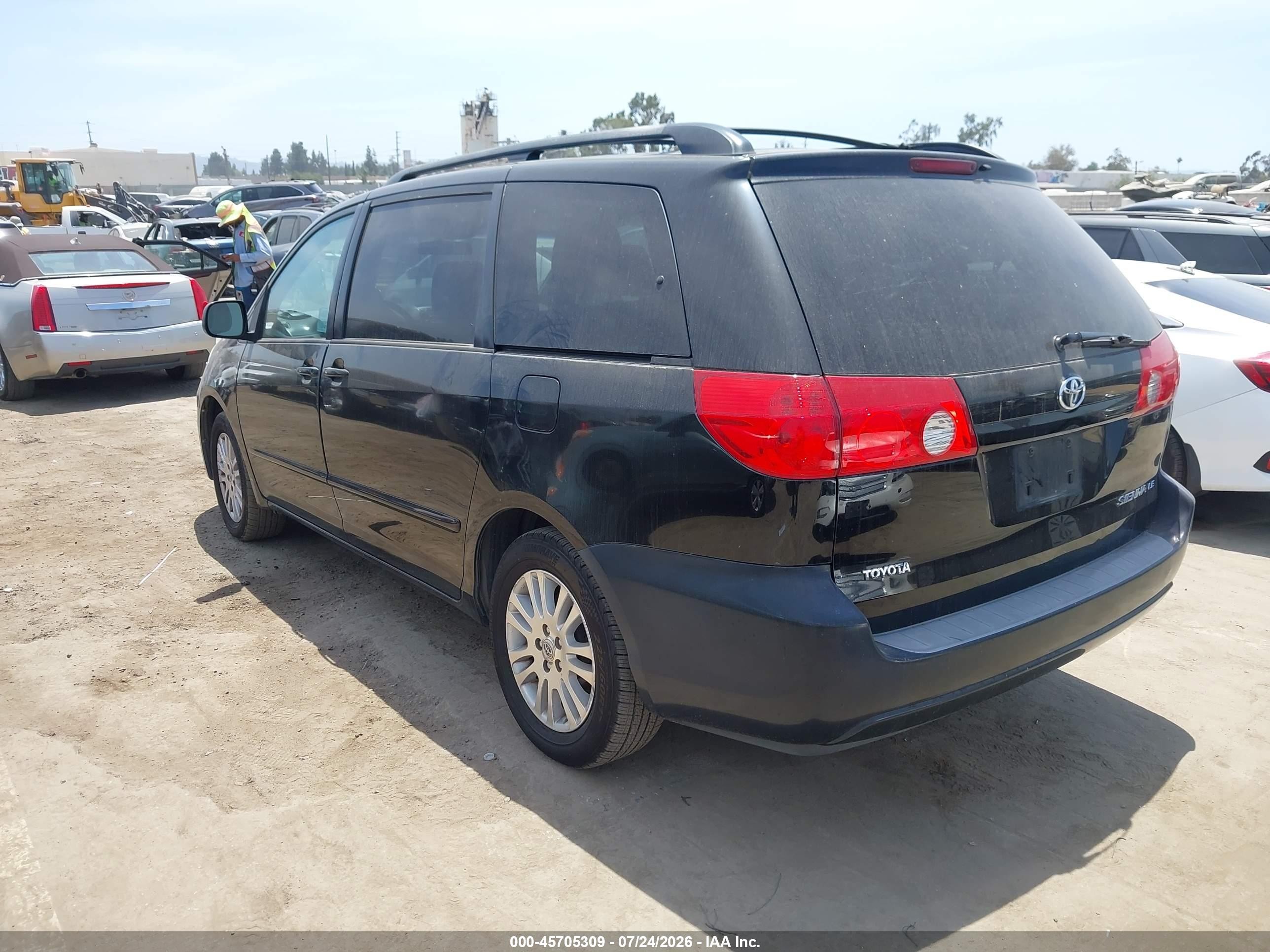 2010 Toyota Sienna Le Black vin: 5TDKK4CC4AS318203