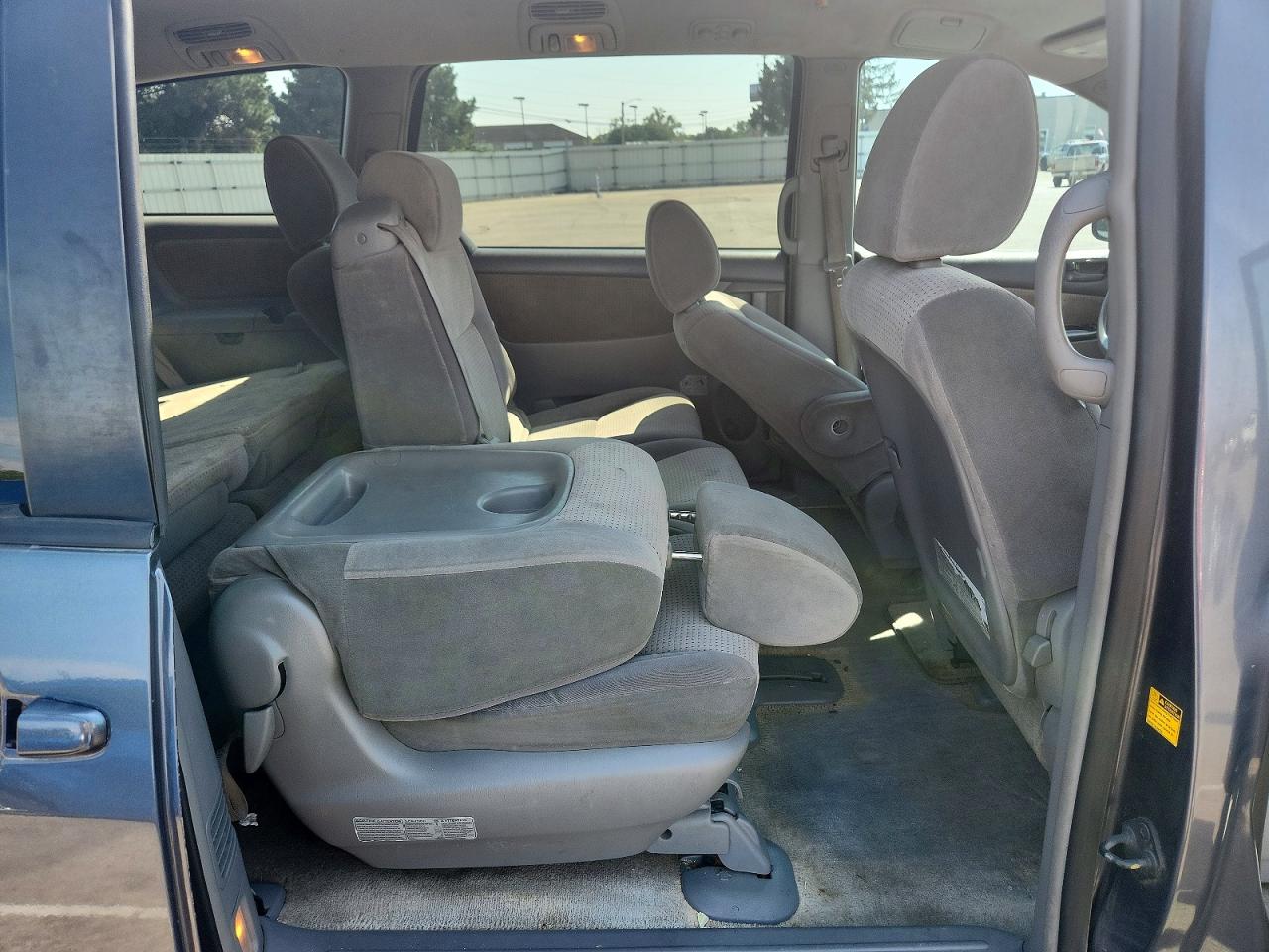 2010 Toyota Sienna Le 8-passenger Бирюзовый vin: 5TDKK4CC4AS321053