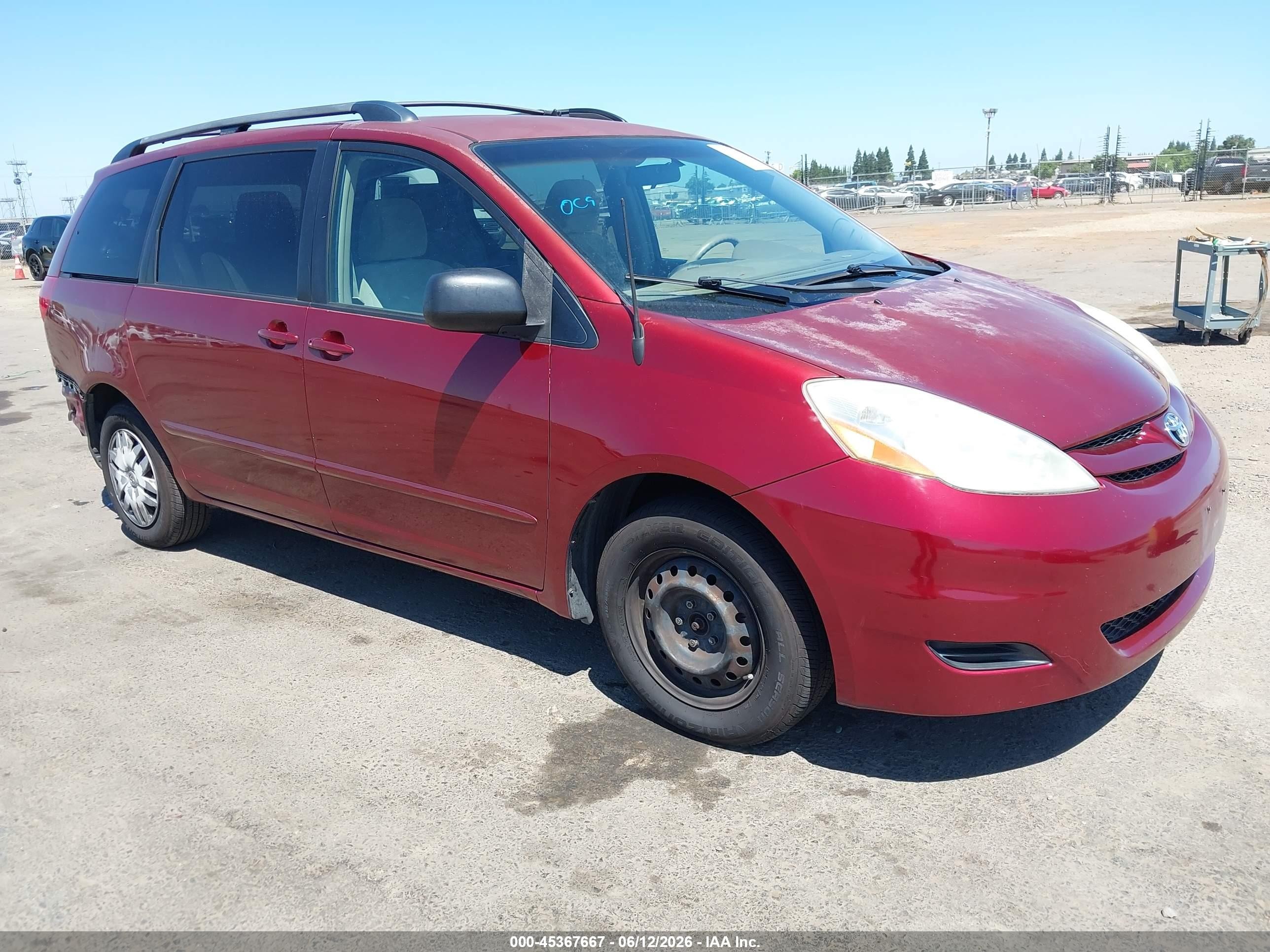 2010 Toyota Sienna Le Burgundy vin: 5TDKK4CC4AS343604