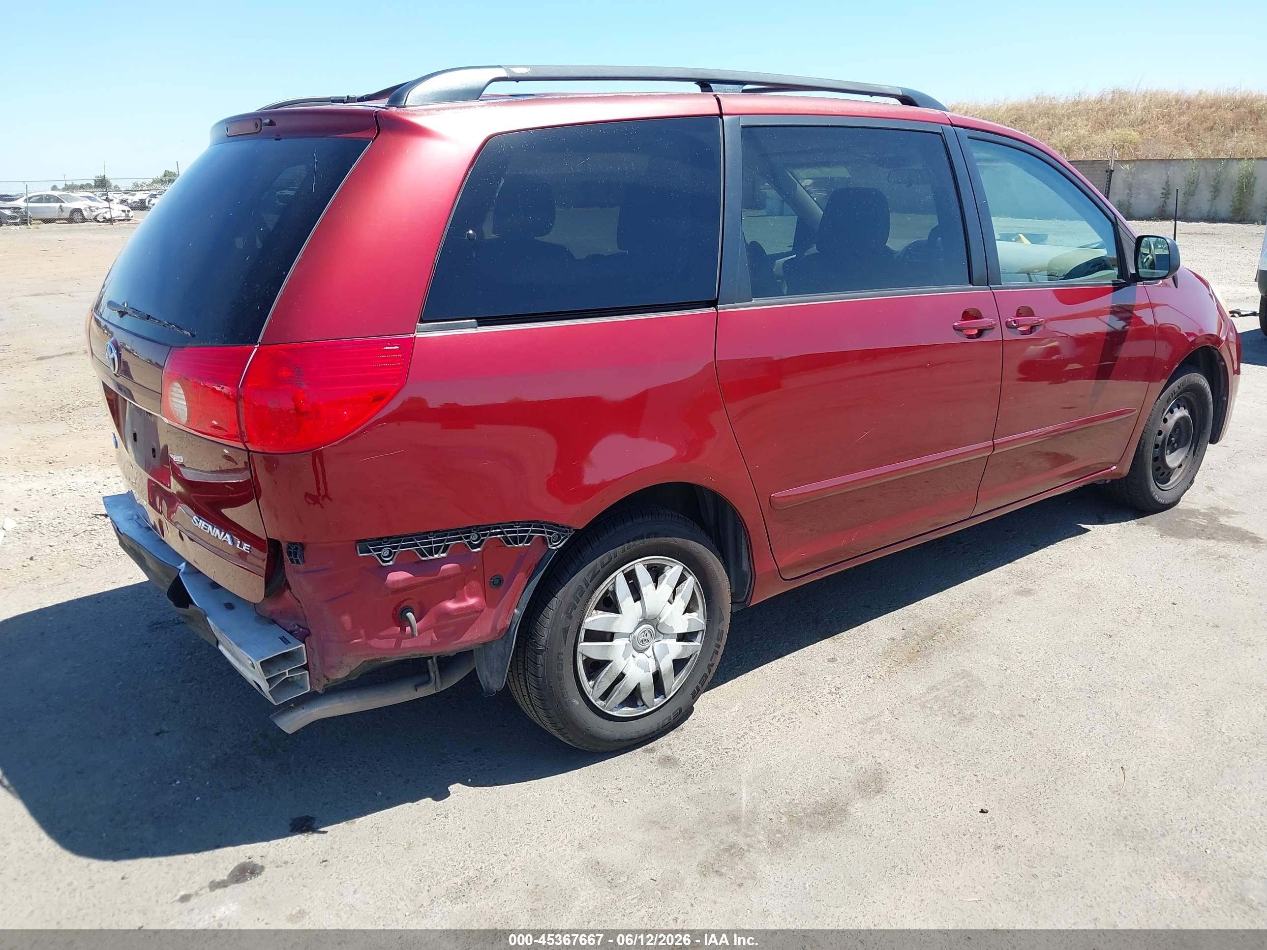 2010 Toyota Sienna Le Burgundy vin: 5TDKK4CC4AS343604