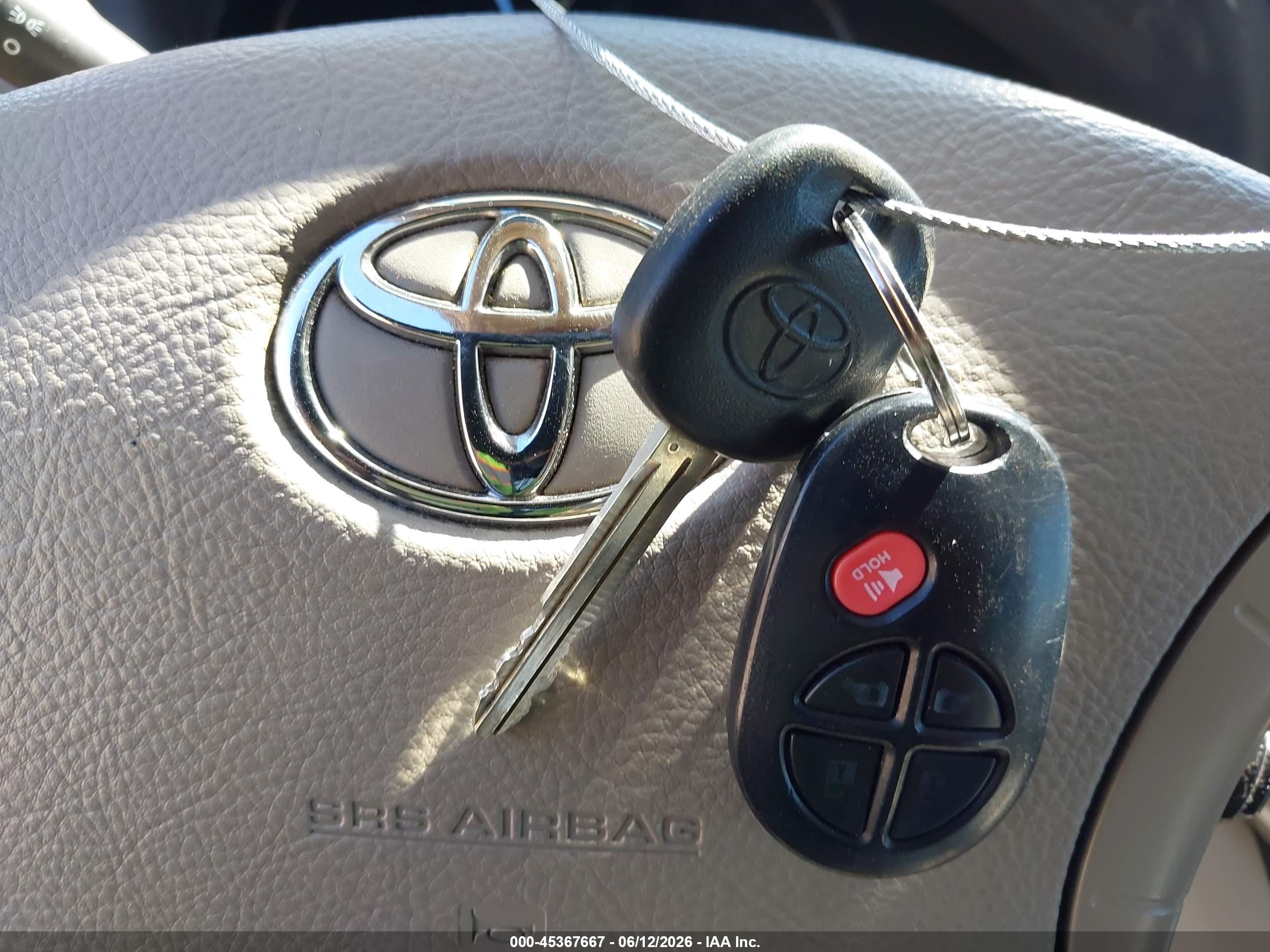 2010 Toyota Sienna Le Burgundy vin: 5TDKK4CC4AS343604